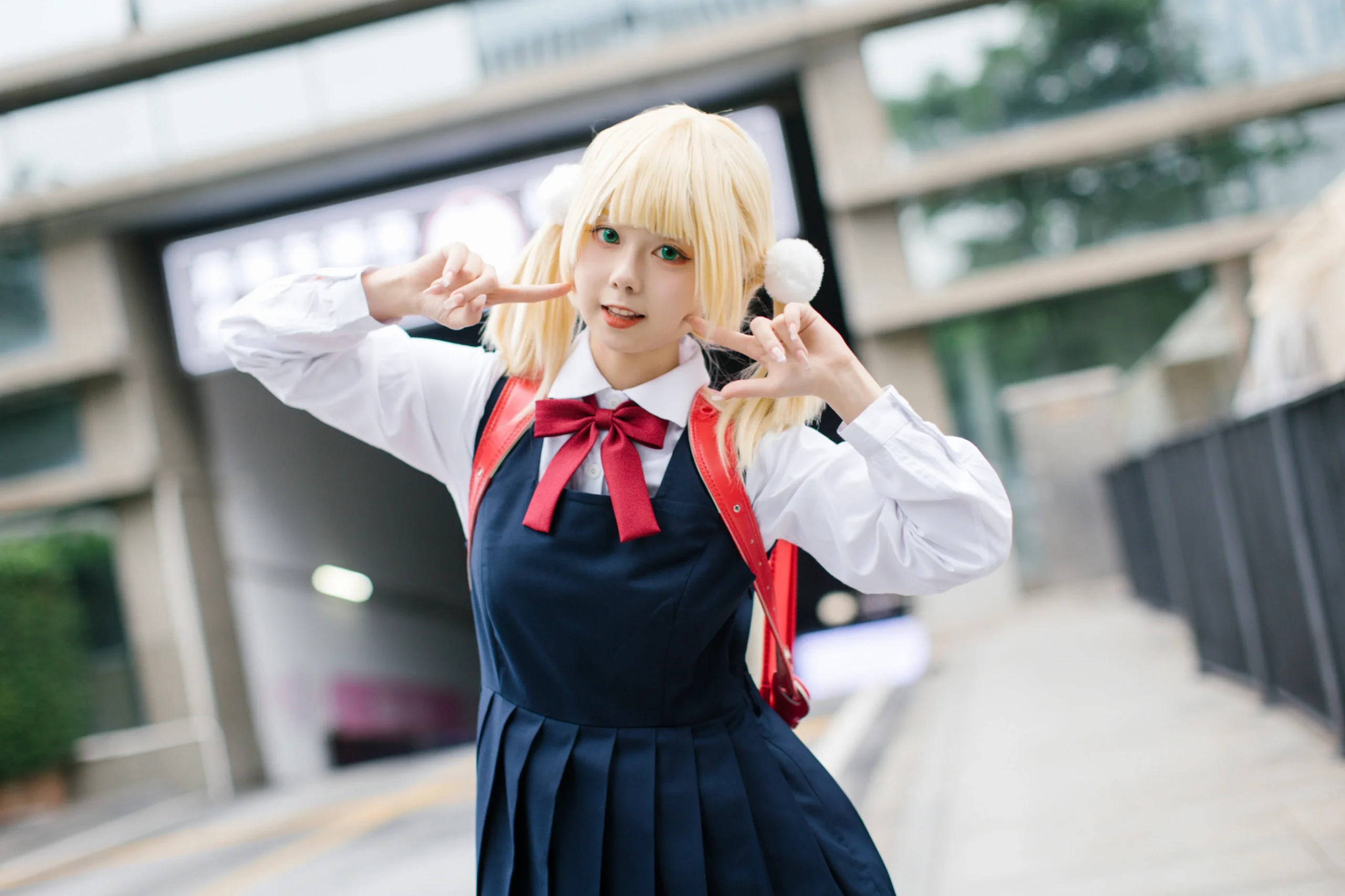 【時雨羽衣コスプレ】イベント会場で完全再現する定番の制服スタイル - 2 枚目