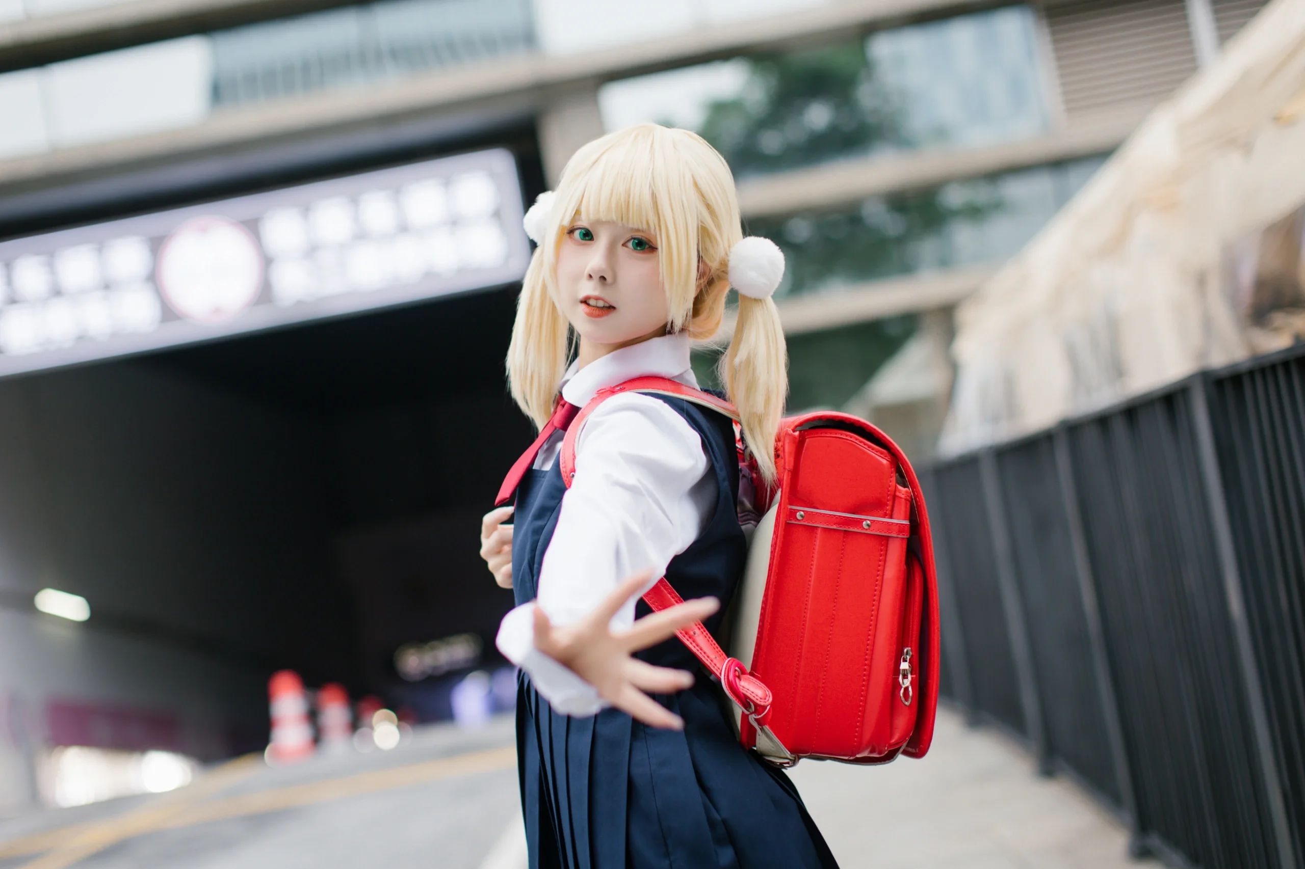 【時雨羽衣コスプレ】イベント会場で完全再現する定番の制服スタイル - 3 枚目