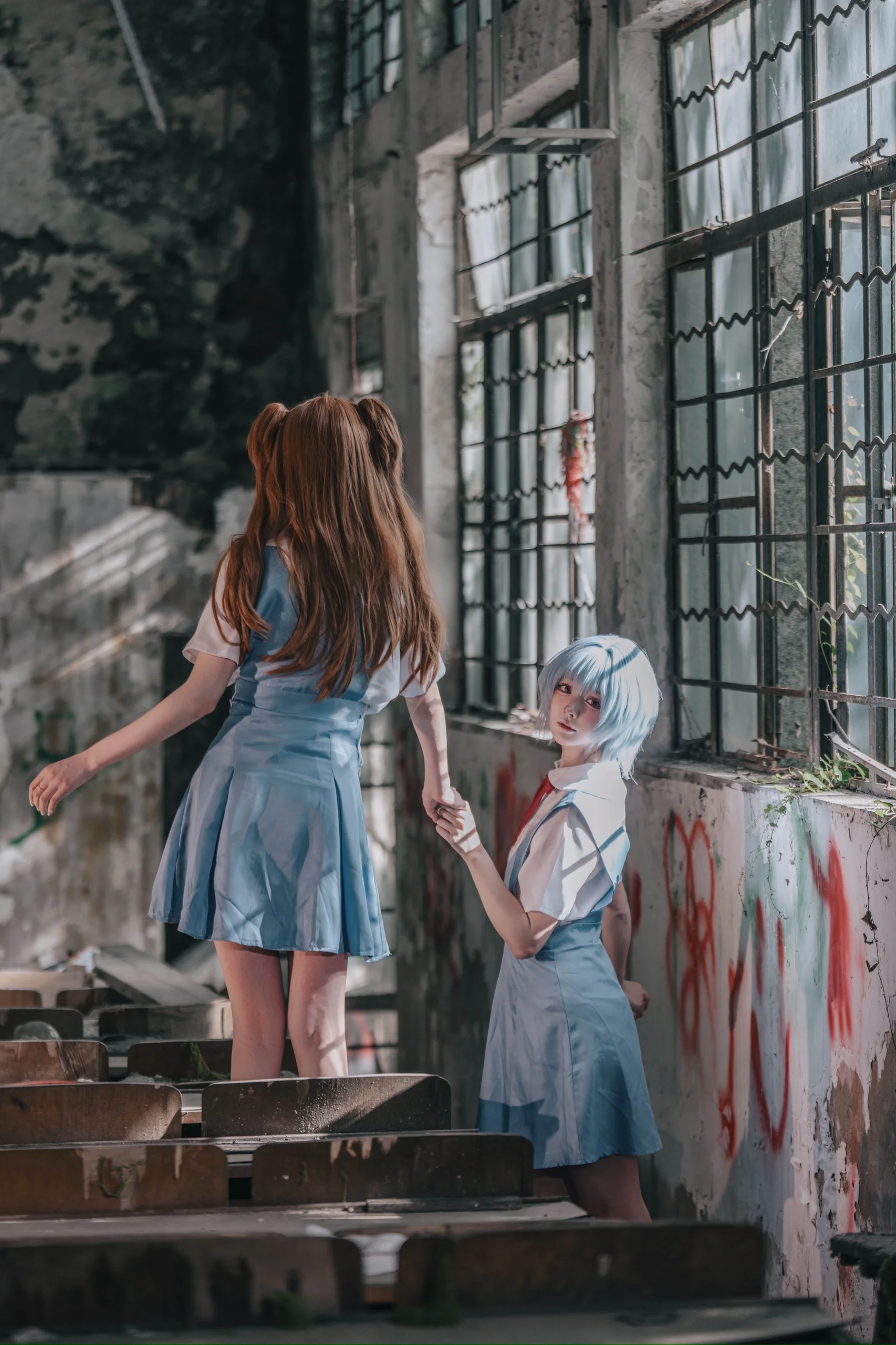 【Rei Ayanami and Asuka Cosplay】 Moments of Gleam in the Abandoned Classroom of Neon Genesis Evangelion - Image 2