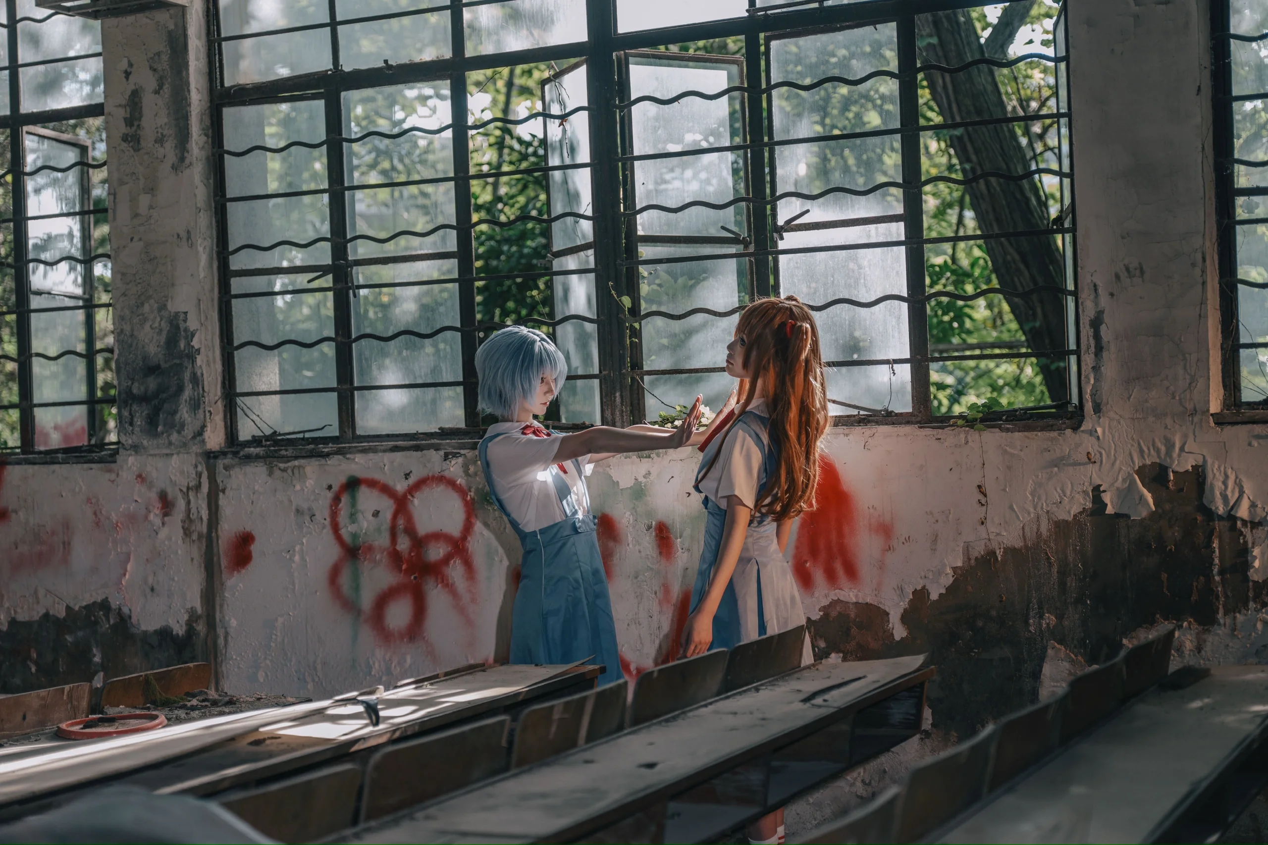 【Rei Ayanami and Asuka Cosplay】 Moments of Gleam in the Abandoned Classroom of Neon Genesis Evangelion - Image 5