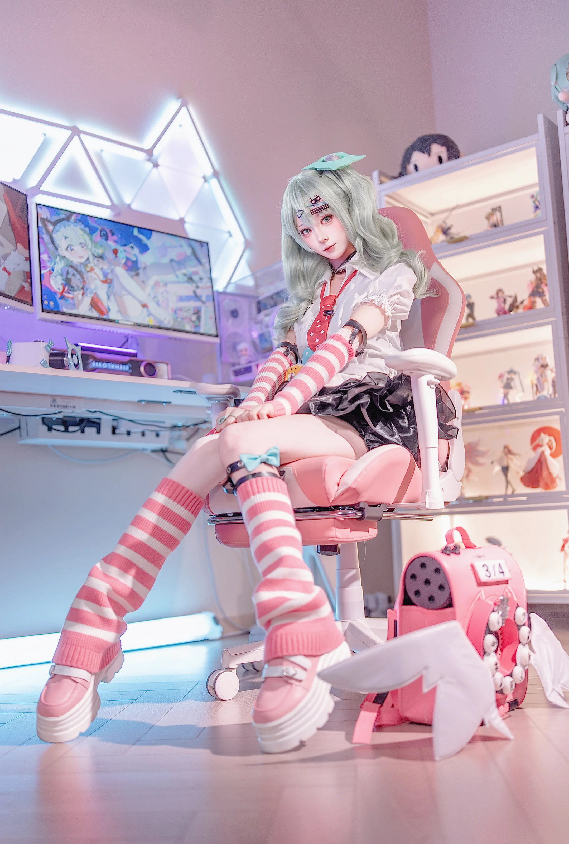 【千夏cos】绝区零棚拍，薄荷绿与粉白条纹的碰撞 - 第 1 张