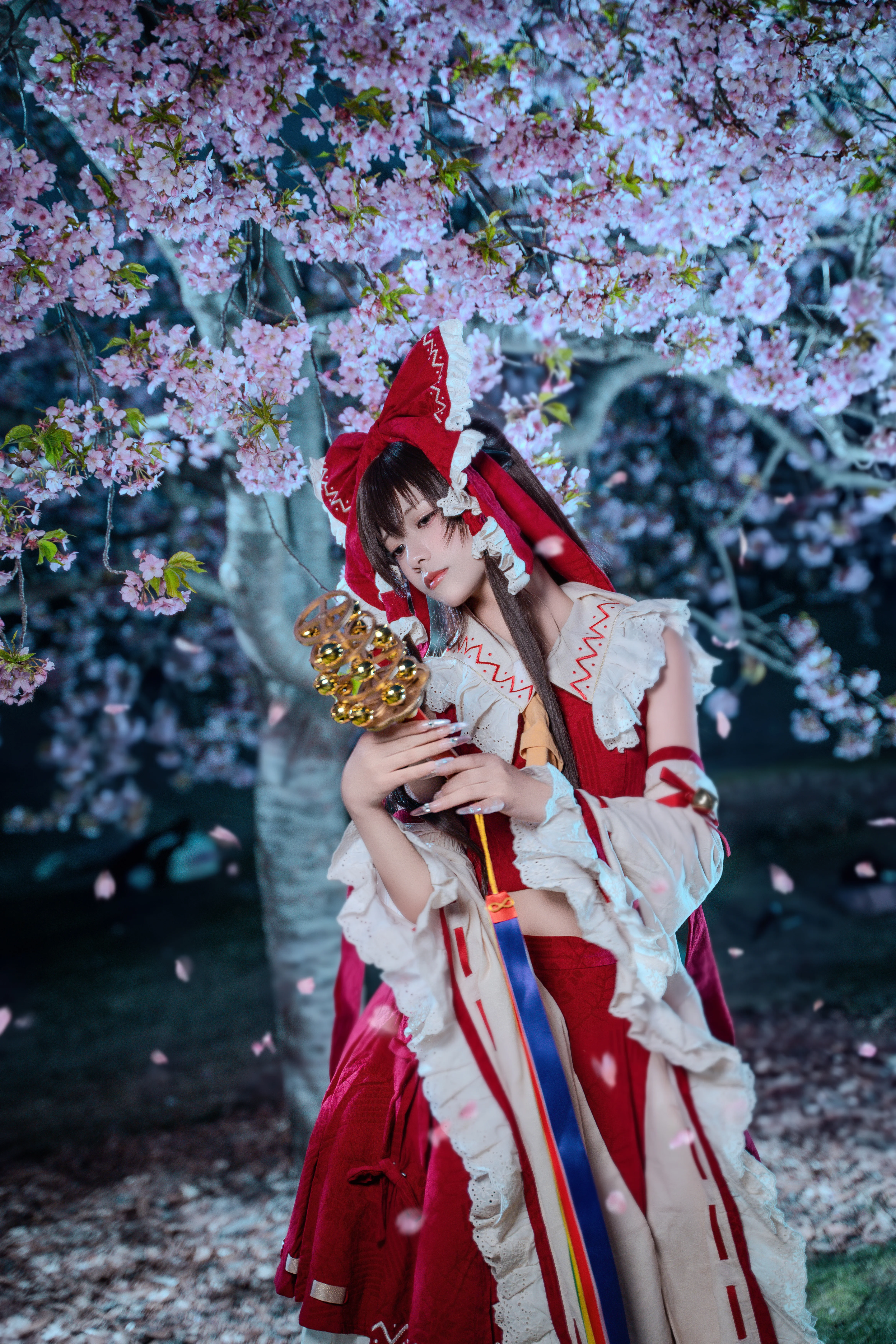 【博丽灵梦cos】东方poject的夜樱与神乐铃 - 第 1 张