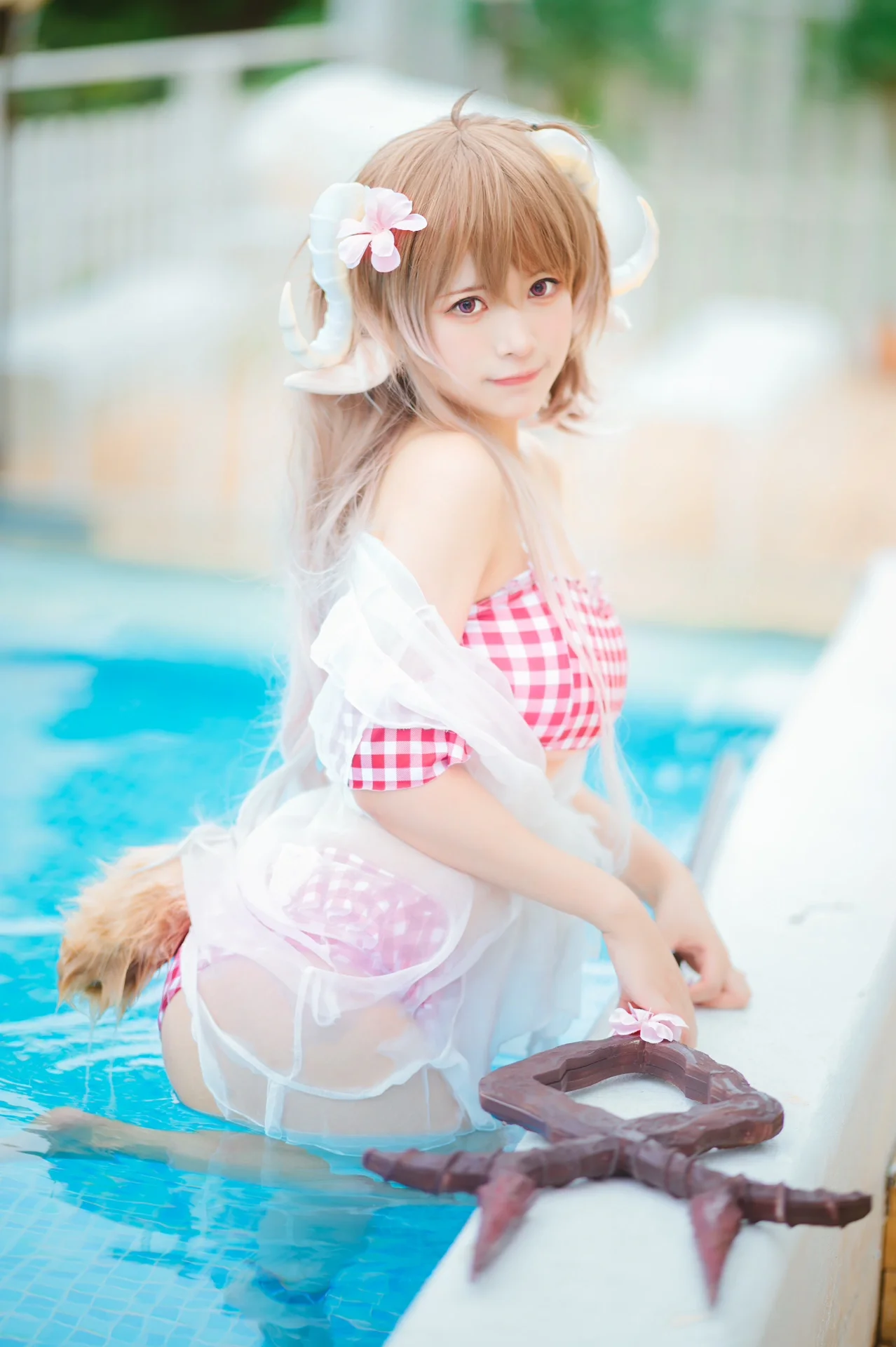 【小羊cos】明日方舟，带你找回那年夏天的泳池记忆