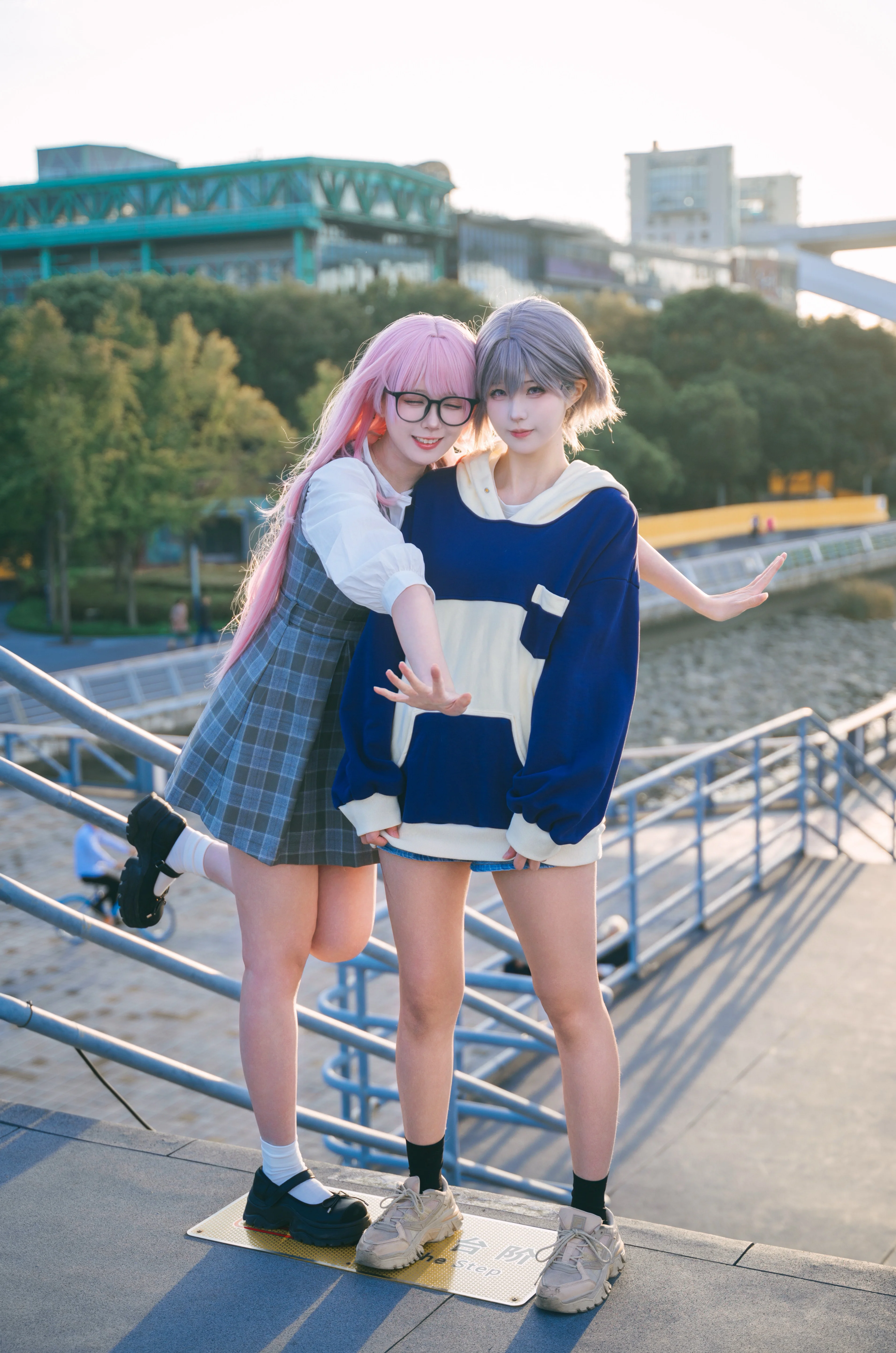 【千早爱音高松灯cos】MyGO!!!!!的户外江边光影记录