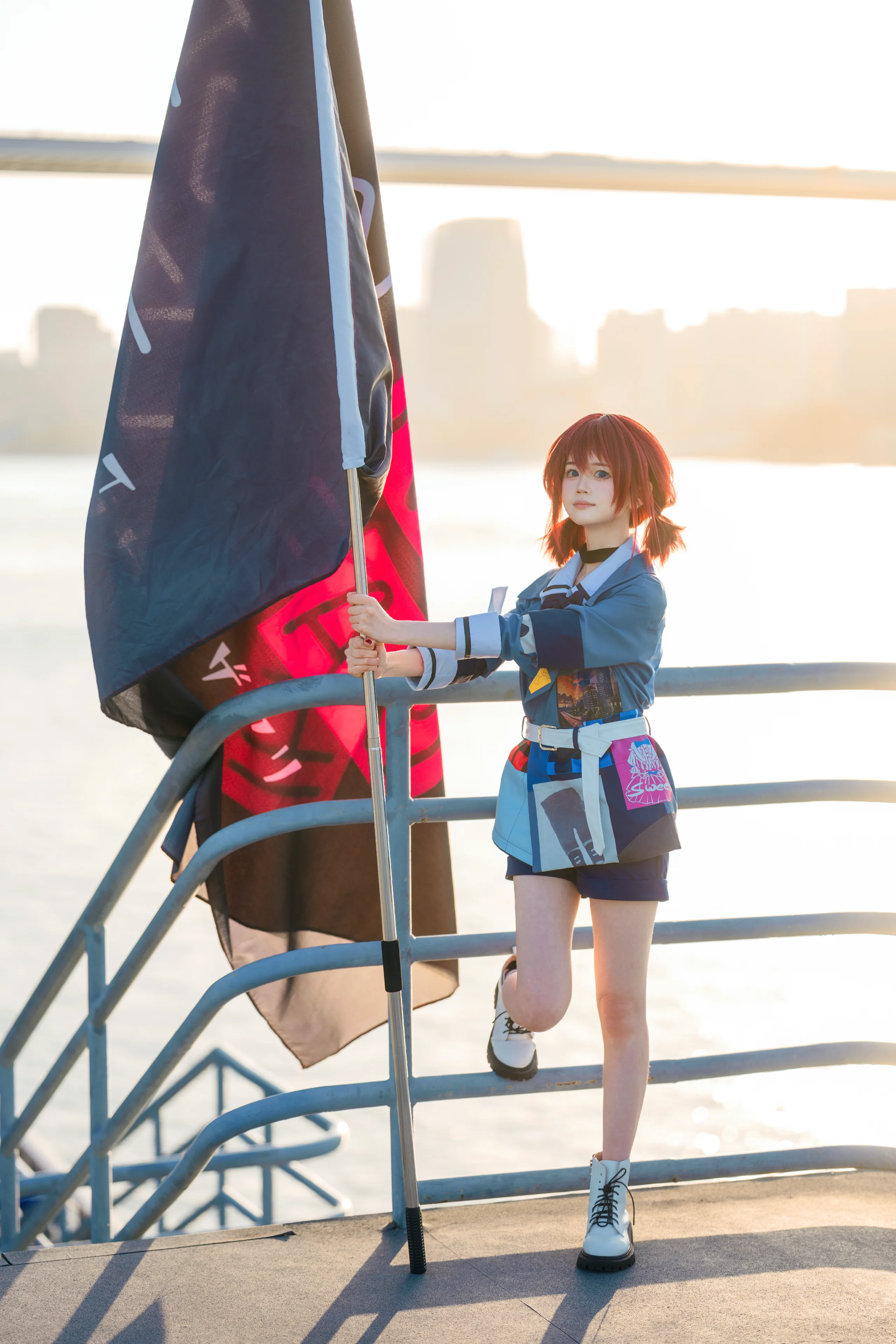 【井芹仁菜cos】江风与逆光，少女乐队的户外定格 - 第 2 张