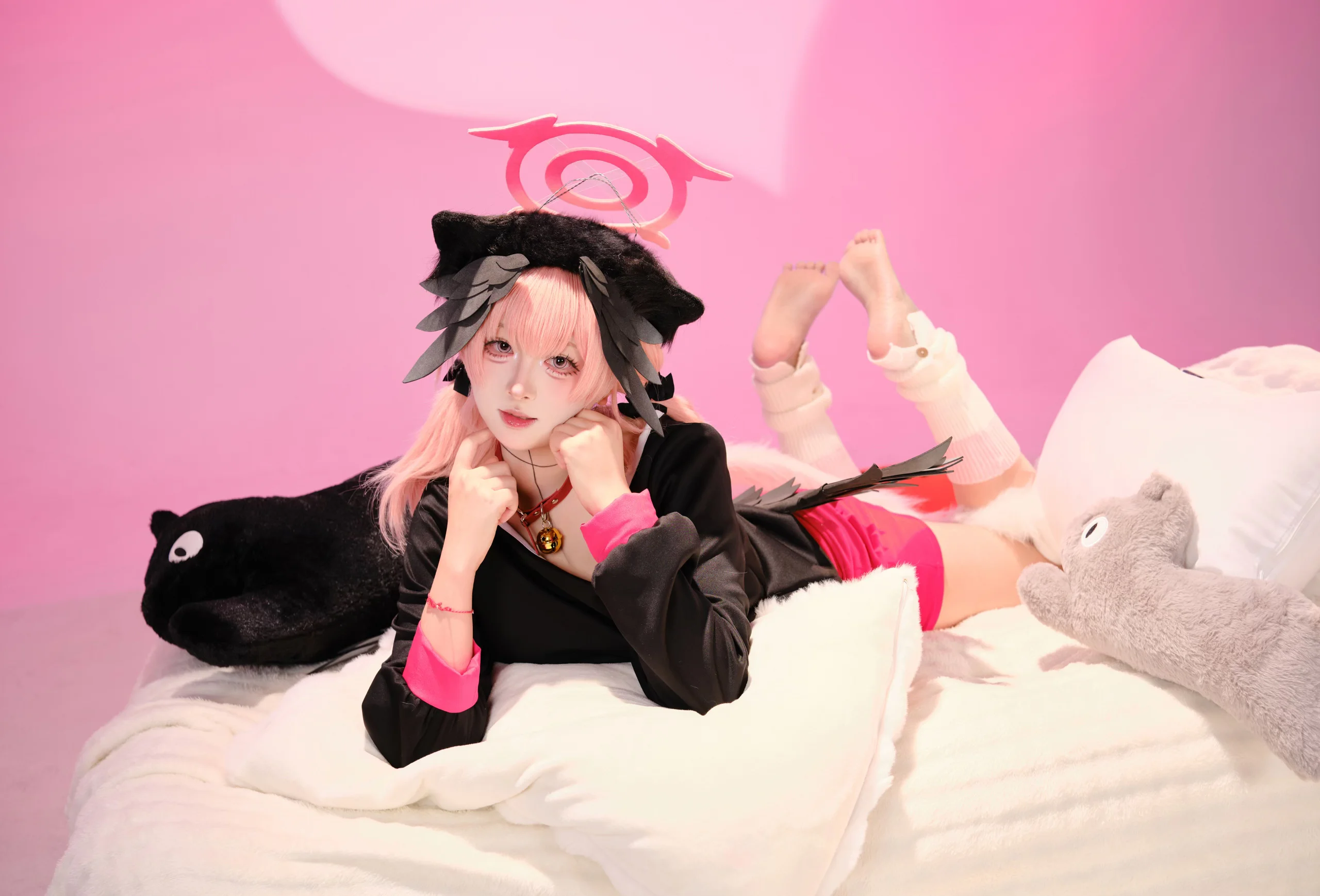 【下江小春cos】蔚蓝档案，粉色背景下的居家慵懒风