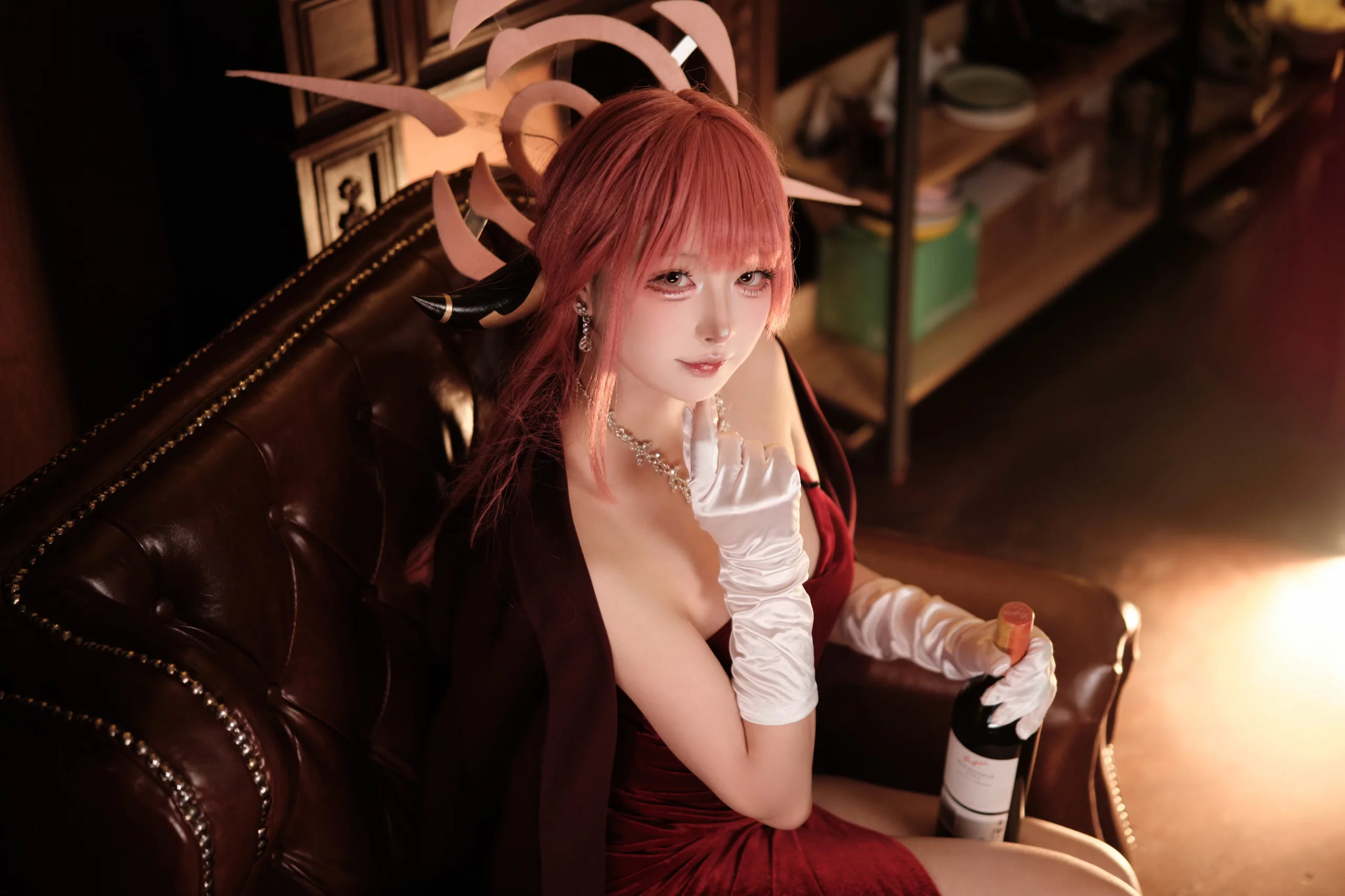 【蔚蓝档案陆八魔爱露cos】酒廊微醺，便利屋的夜晚