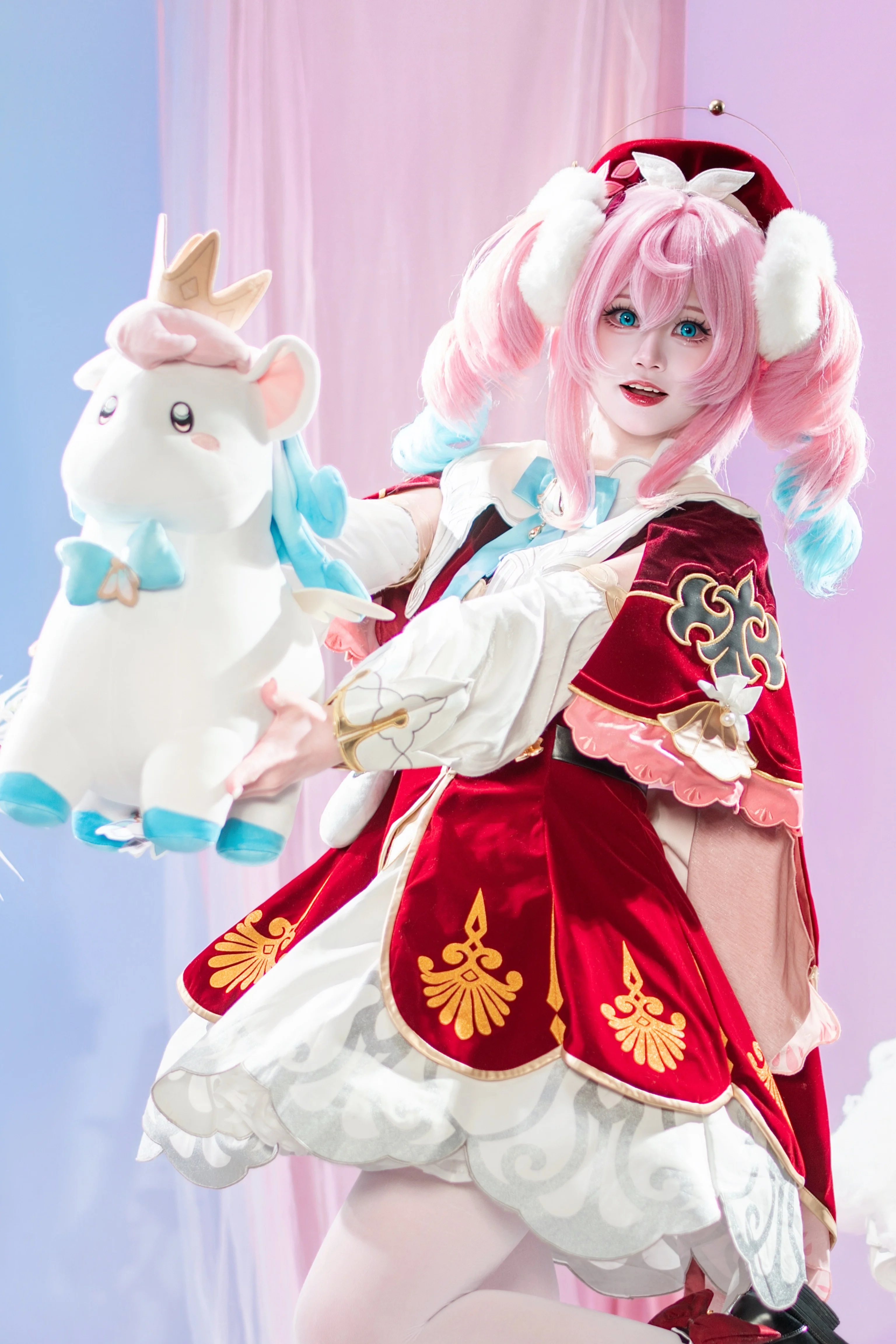 【风堇cos】崩坏星穹铁道的梦幻瞬间，与伊卡的欢乐互动