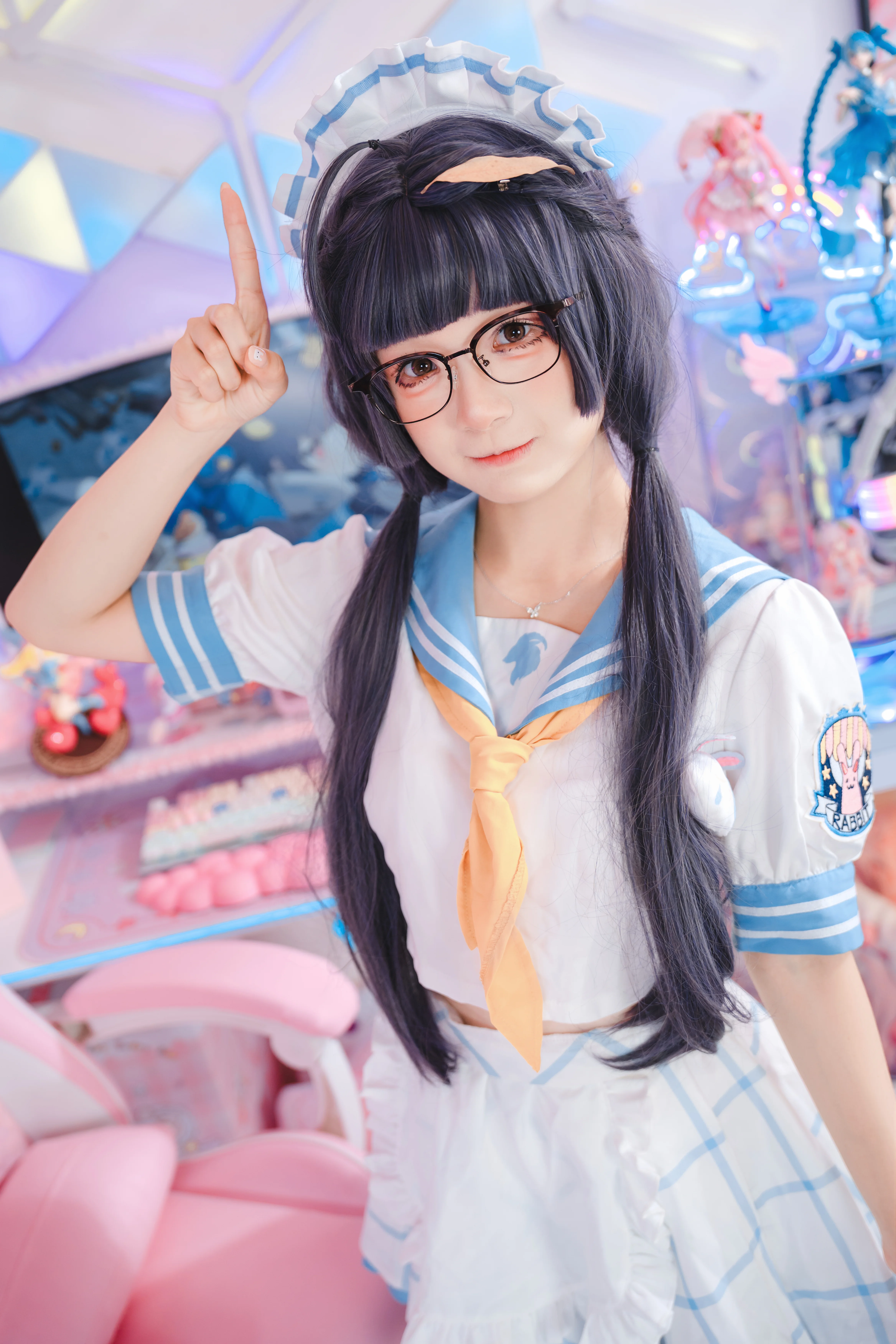 蔚蓝档案霞泽美游cos，沉浸在电竞房的二次元少女 - 第 6 张