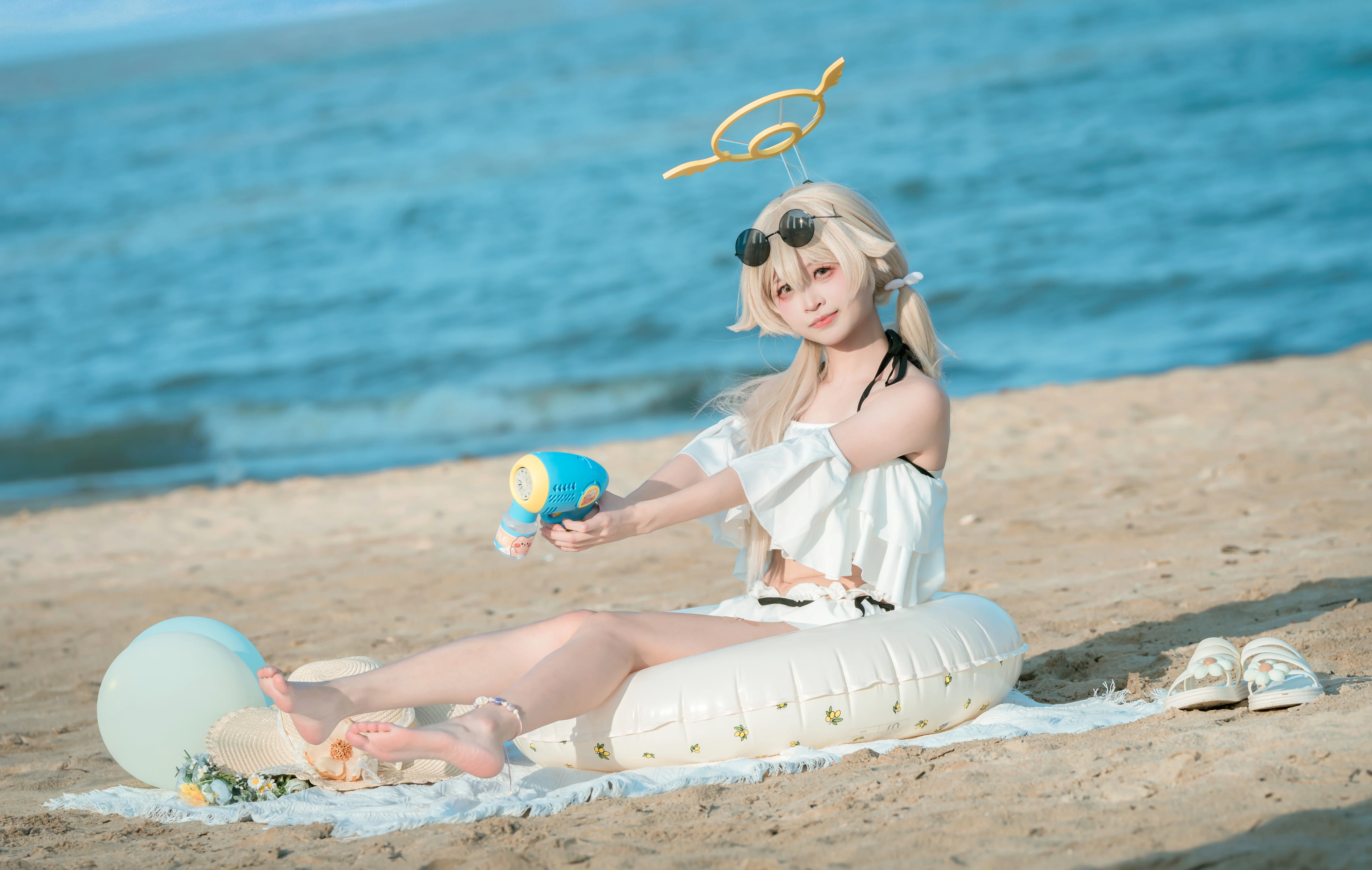 [Hifumi Cosplay] Blue Archive's Summer Beach: Enjoying the Vacation with Sensei - Image 5