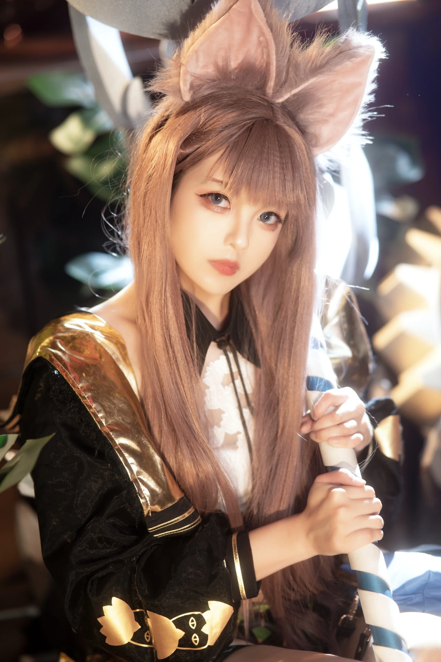 【佩佩cos】明日方舟的这把重锤，拍完整个人肩膀都废了 - 第 2 张
