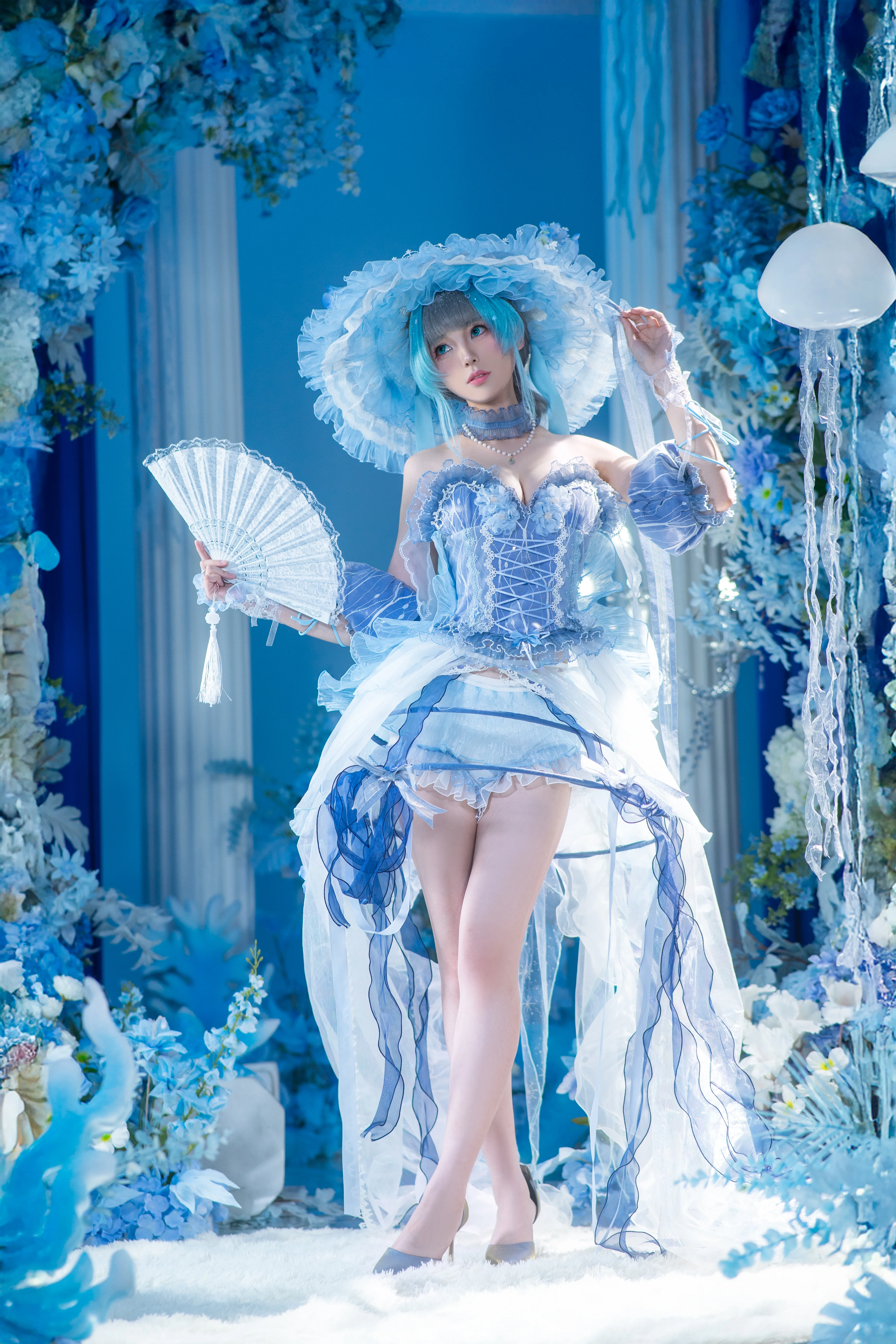 【碧蓝航线柴郡cos】冰雪与清透的蓝色幻想 - 第 1 张