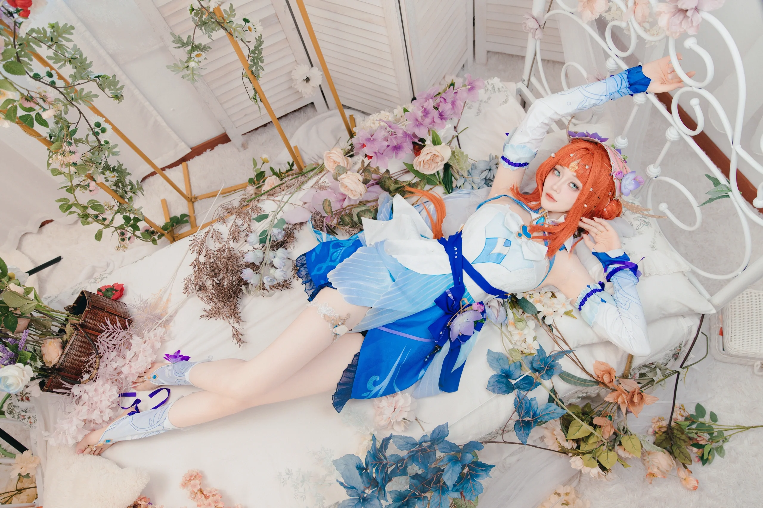 【妮露cos】原神花神诞祭的随拍，蓝白裙装的轻盈感 - 第 2 张