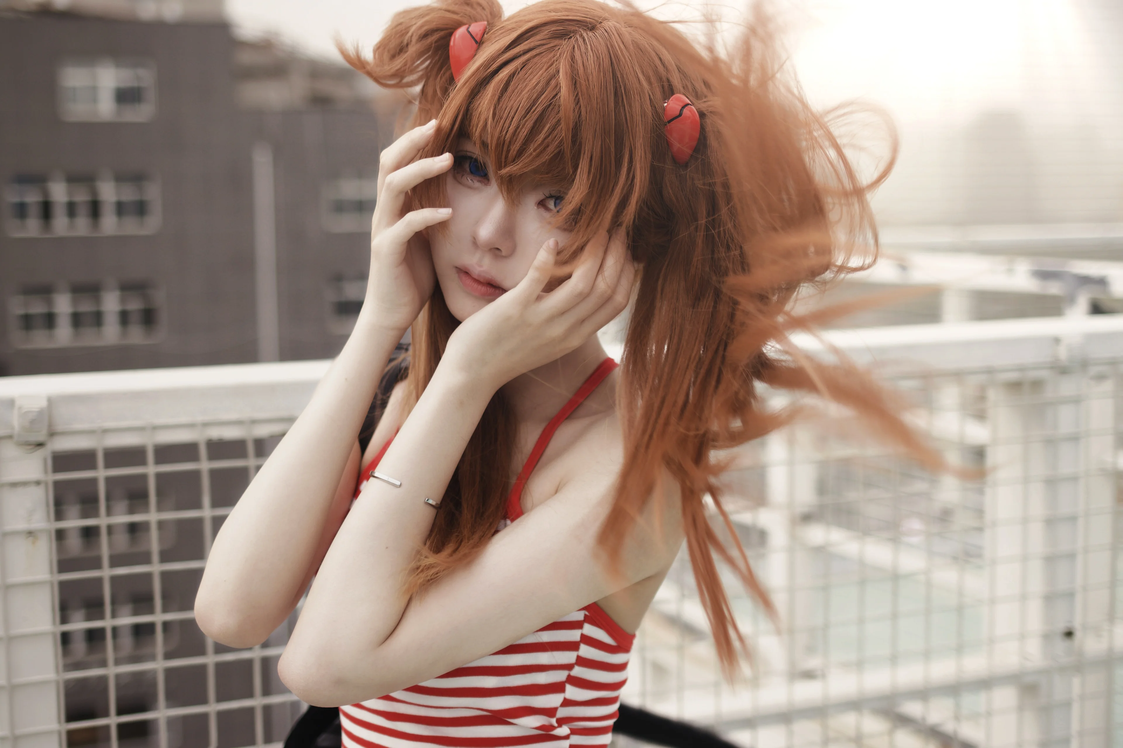 [Asuka Cosplay] Red-Haired Girl and Blue Eyes in the Strong Rooftop Wind - Image 3
