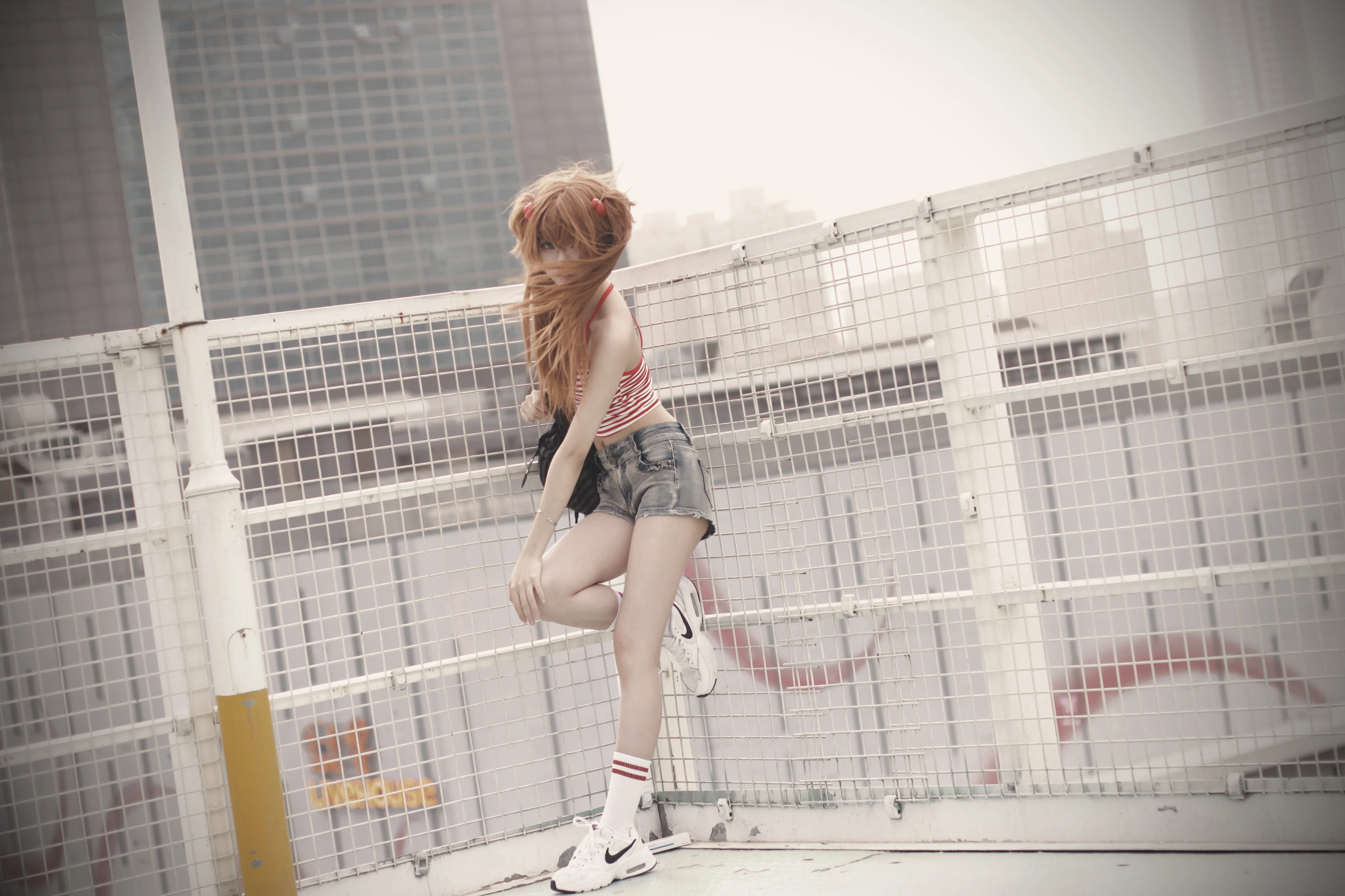 [Asuka Cosplay] Red-Haired Girl and Blue Eyes in the Strong Rooftop Wind - Image 5