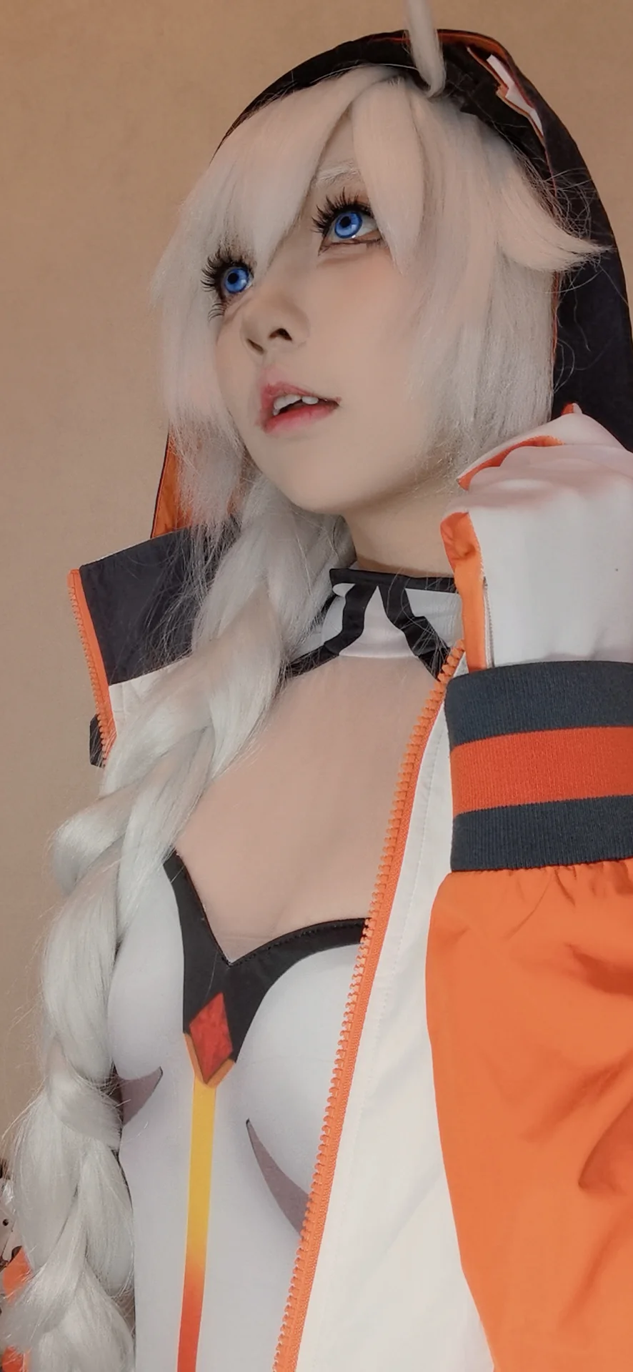 【琪亚娜卡斯兰娜cos】崩坏3，白色与橙色交织的活力日常 - 第 2 张