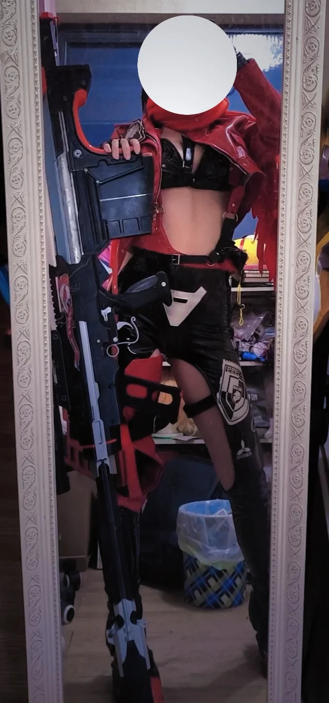 【小红帽cos】妮姬胜利女神里的红披风，试衣镜前气场拉满
