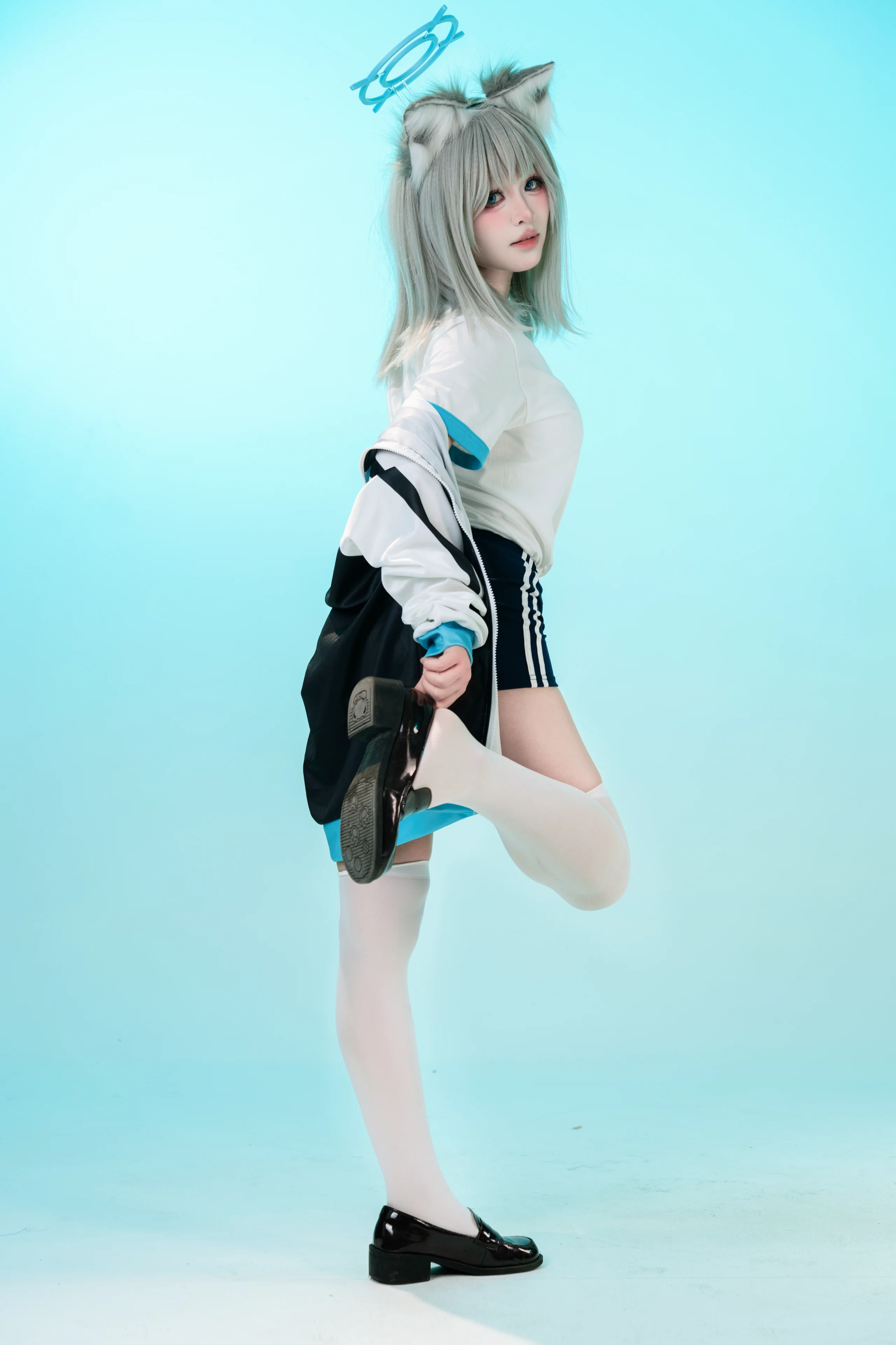 【砂狼白子cos】阳光下的体操服少女 - 第 5 张