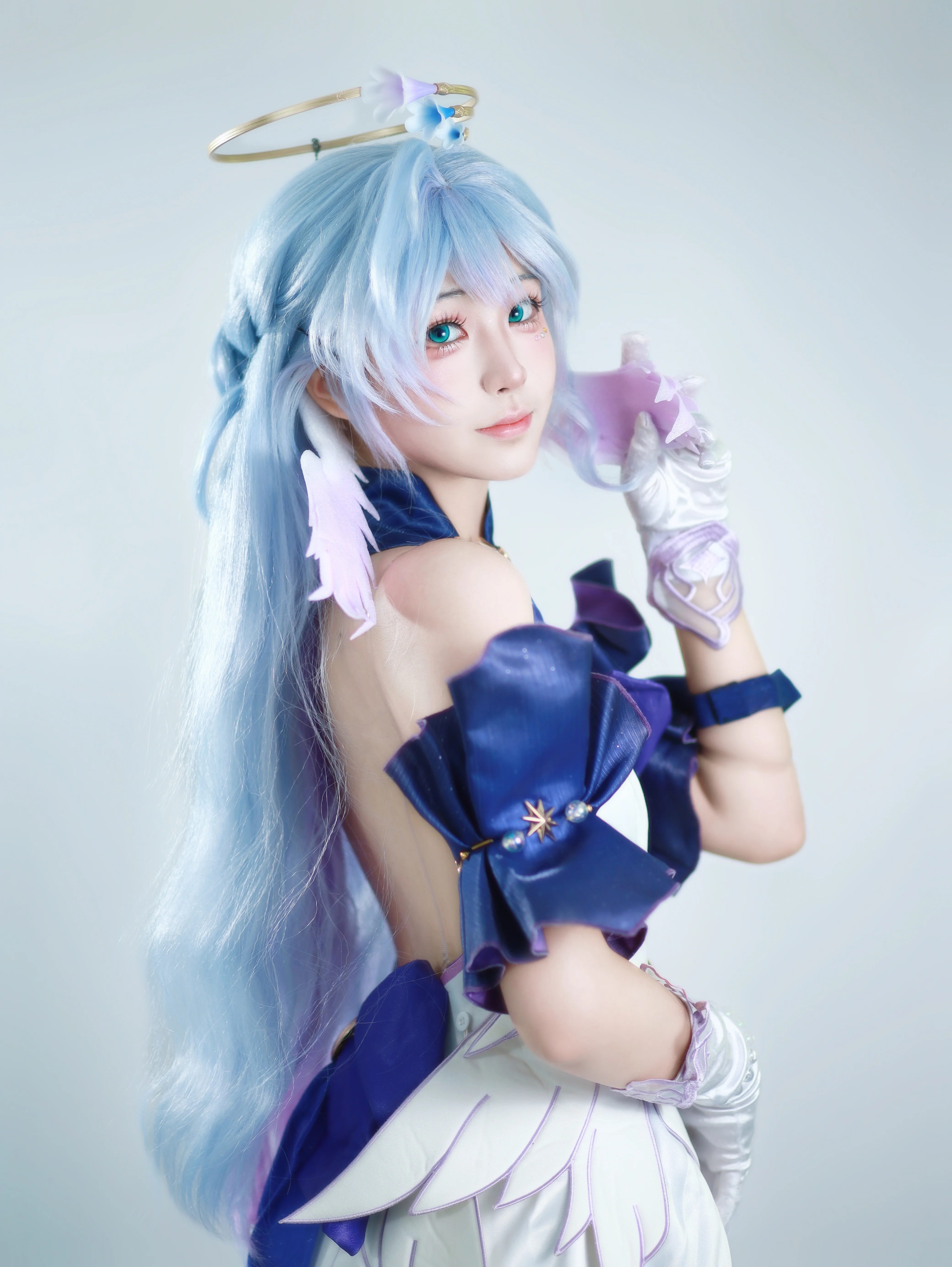 【知更鸟cos】崩坏星穹铁道中的蓝羽天使，定格静谧瞬间