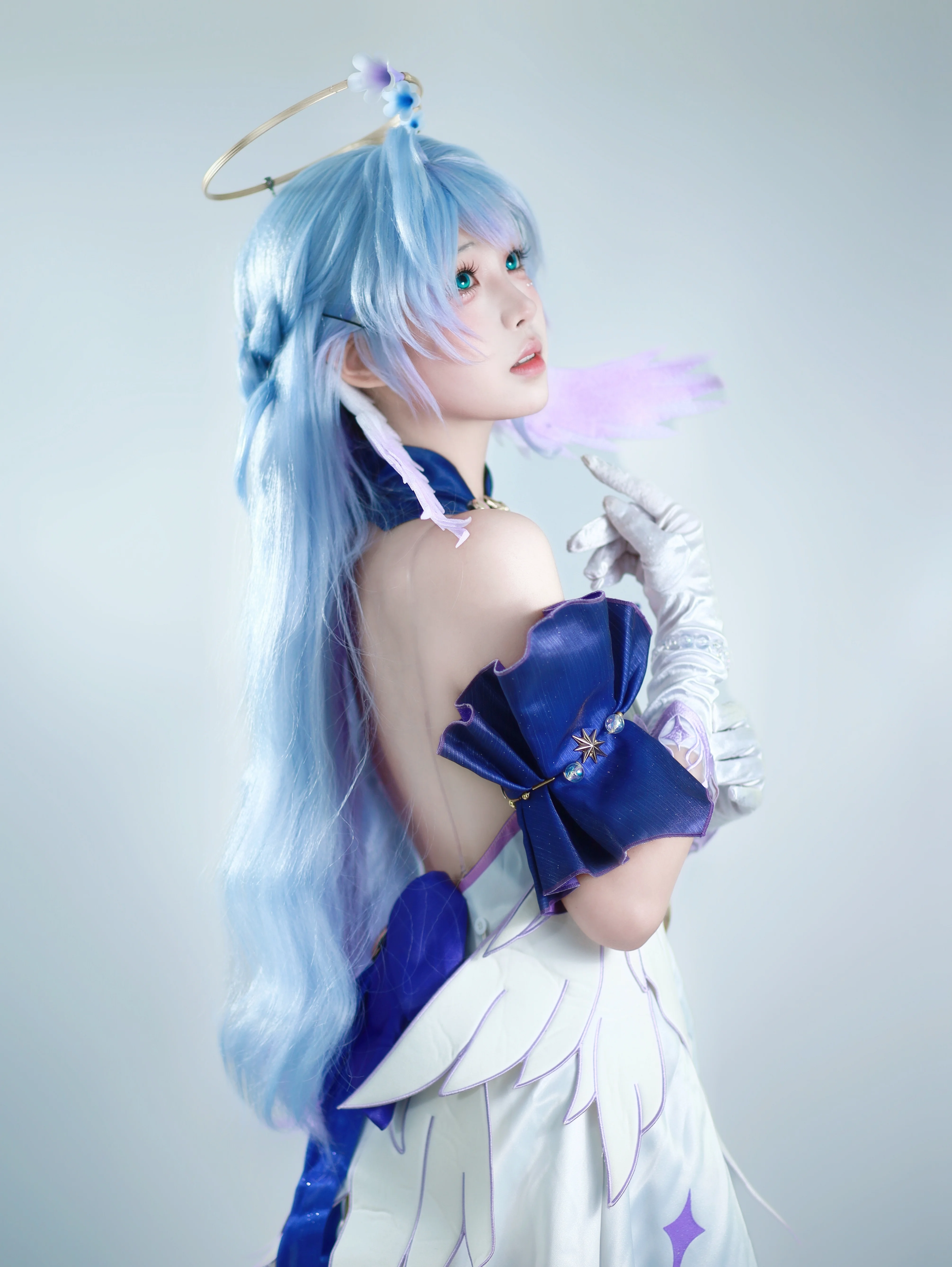 【知更鸟cos】崩坏星穹铁道中的蓝羽天使，定格静谧瞬间 - 第 2 张