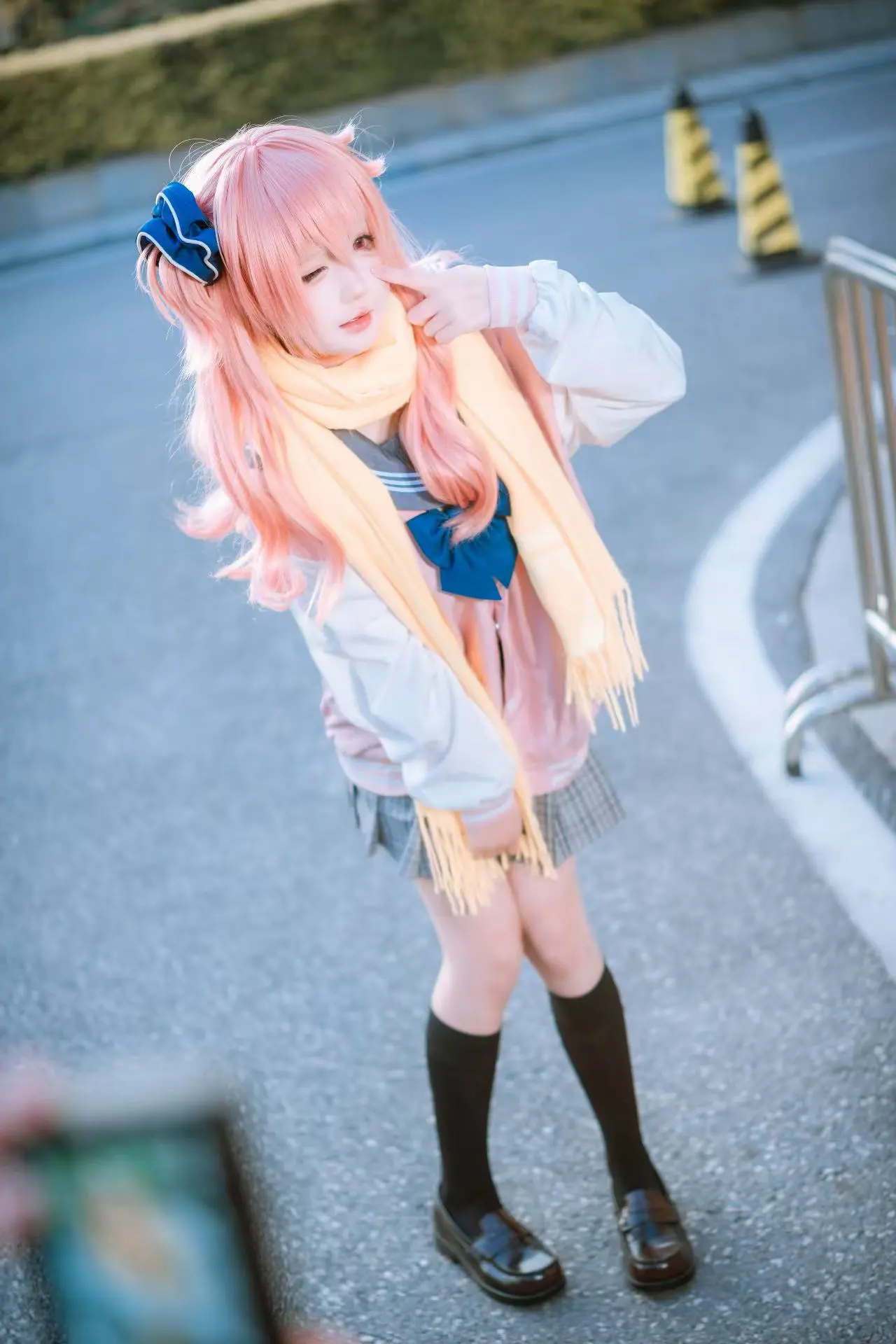 【因幡巡cos】魔女的夜宴 校园风的午后户外写真 - 第 2 张