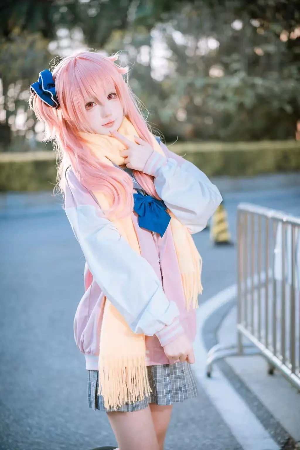 【因幡巡cos】魔女的夜宴 校园风的午后户外写真 - 第 4 张