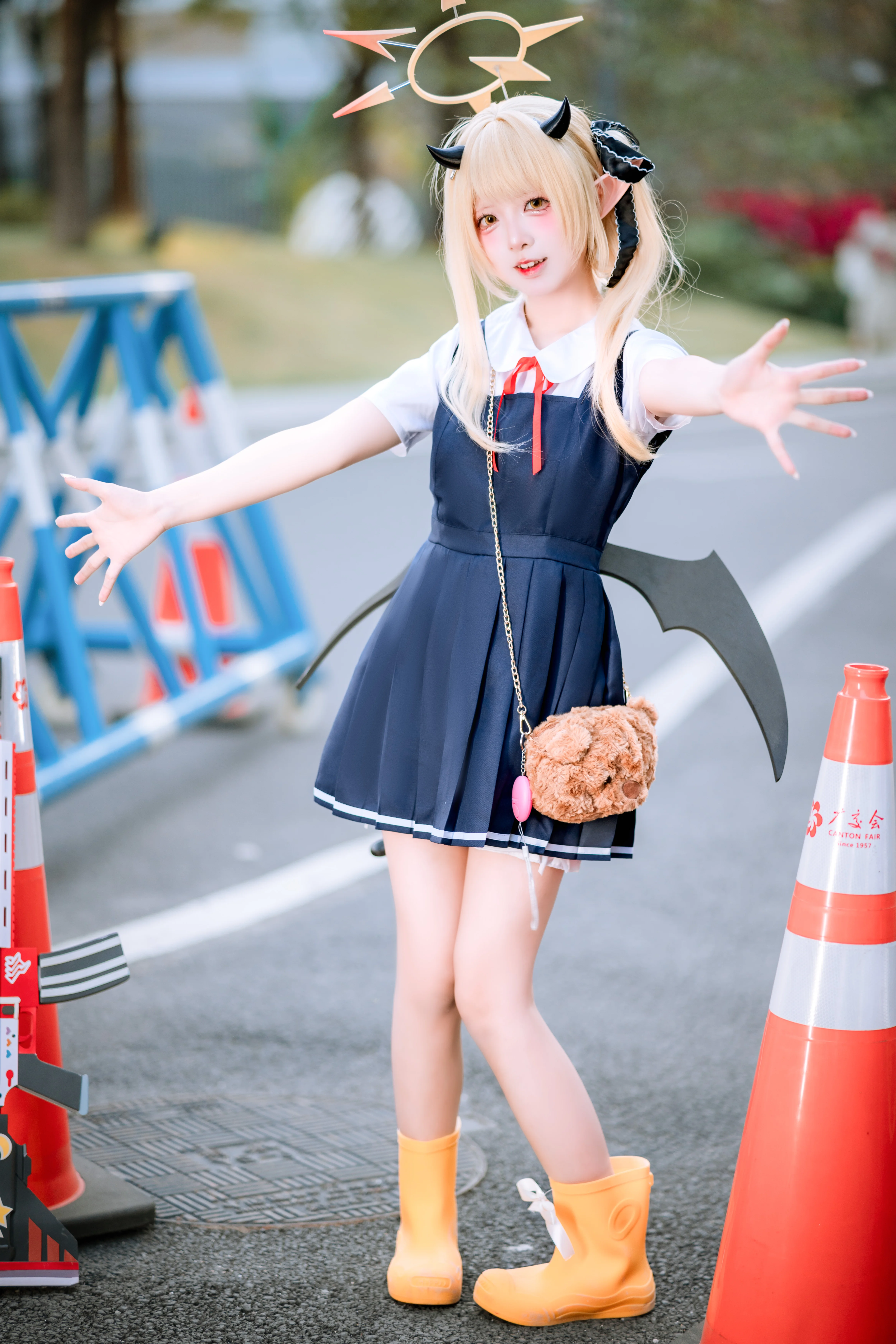 【丹花伊吹cos】蔚蓝档案里的夏日游走少女