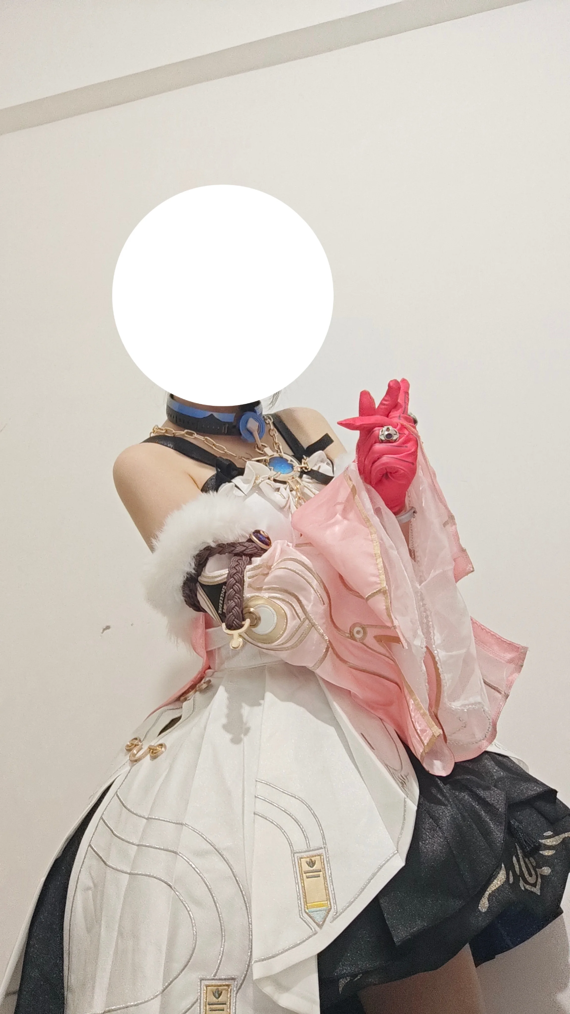 达妮娅cos试衣体验，鸣潮萌系服装饰品细节全记录 - 第 3 张