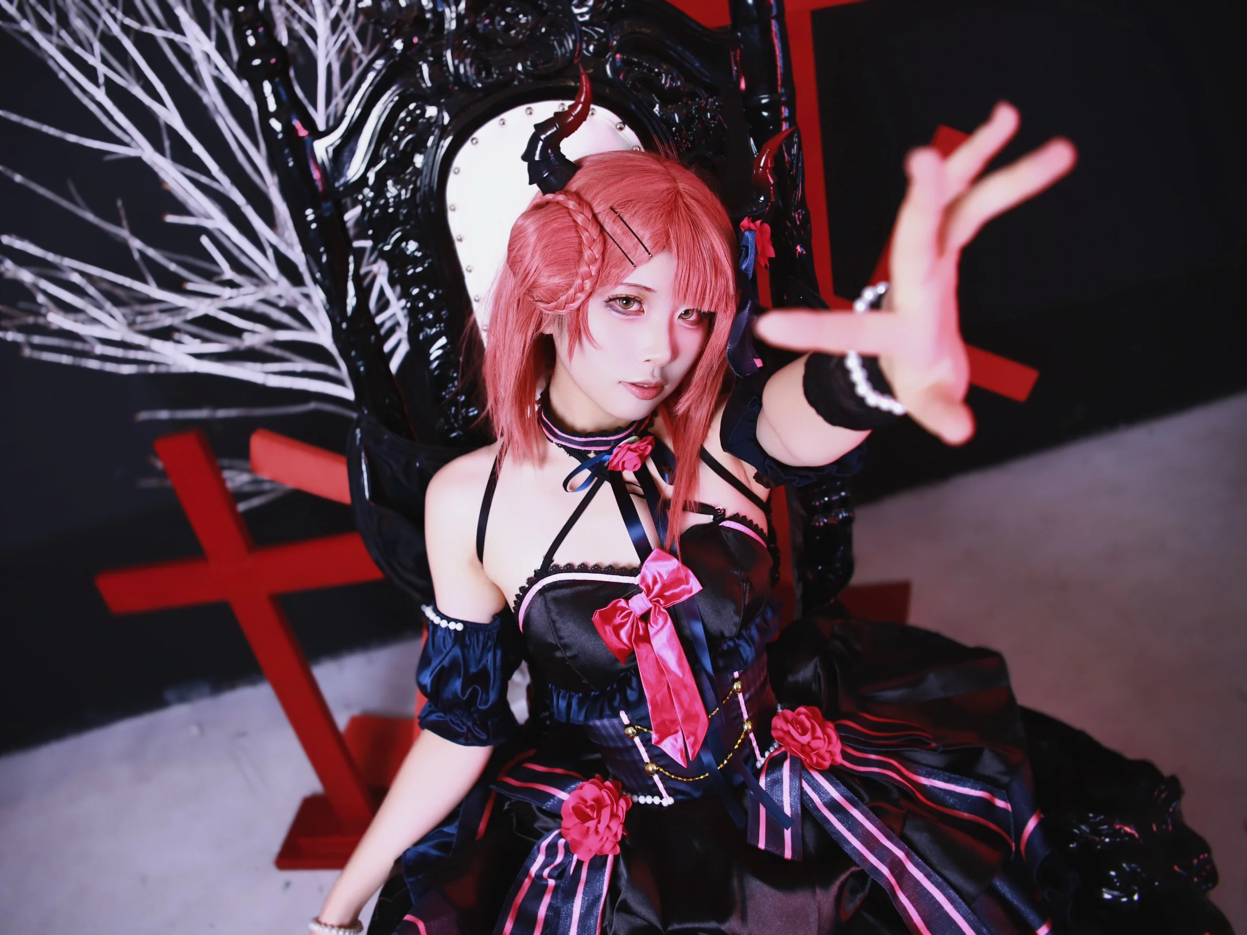 【上原步梦cos】虹咲学园偶像同好会·恶魔的招待 - 第 1 张