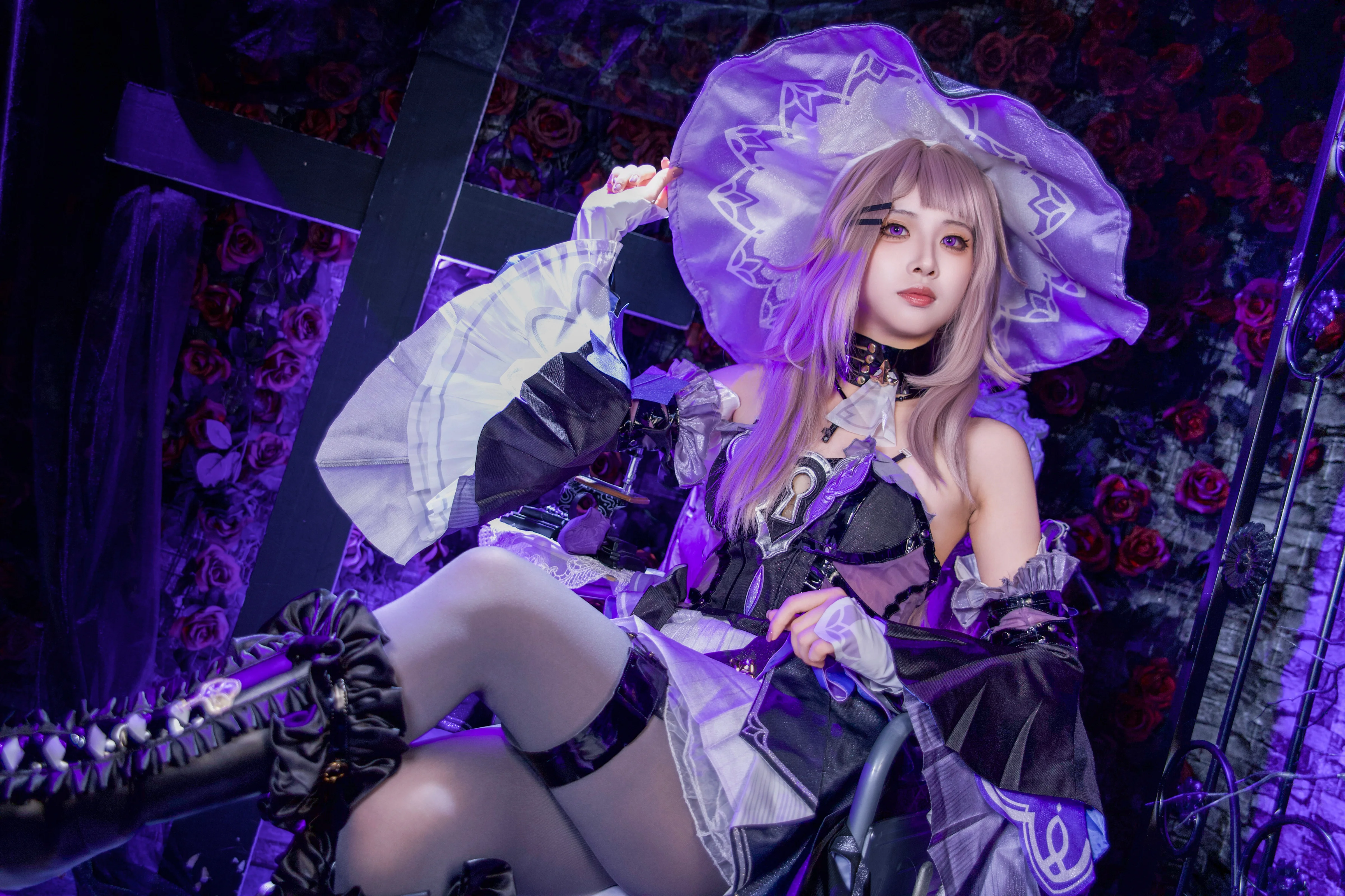 【大黑塔cos】崩坏星穹铁道，紫色魔女的哥特正片 - 第 3 张