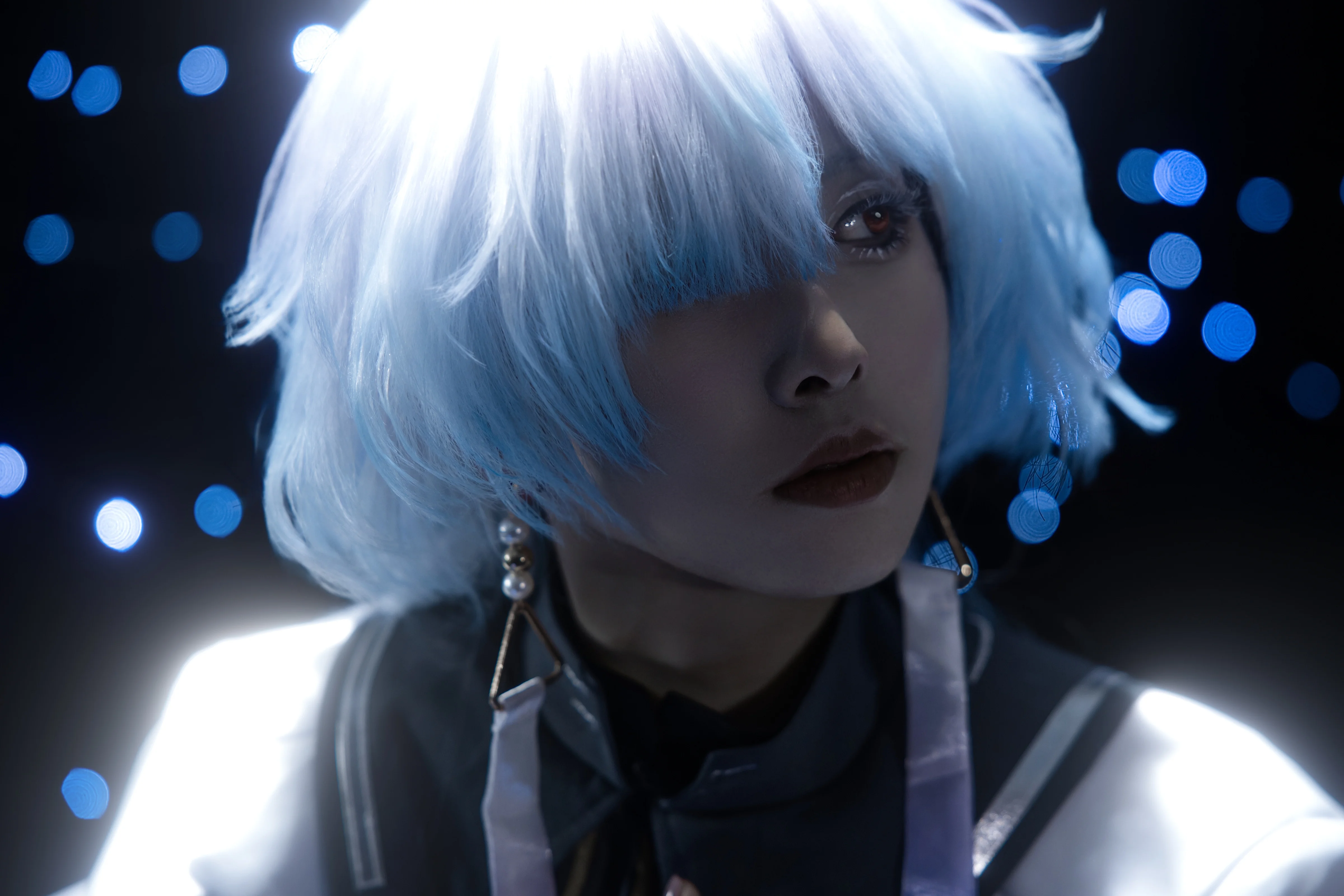 【莫宁cos】鸣潮里的那抹星空蓝，分享我的拍摄体验 - 第 8 张