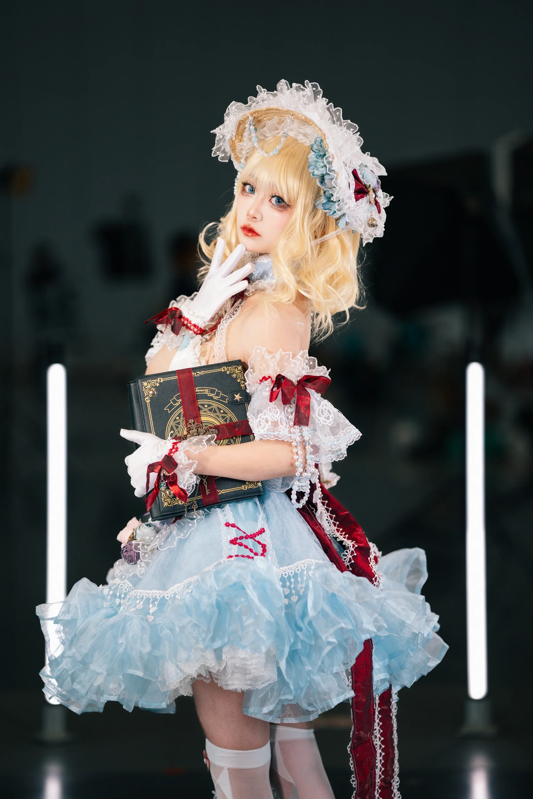 【爱丽丝玛格特罗伊德cos】东方Project，光影间定格人偶般的魔法少女 - 第 2 张