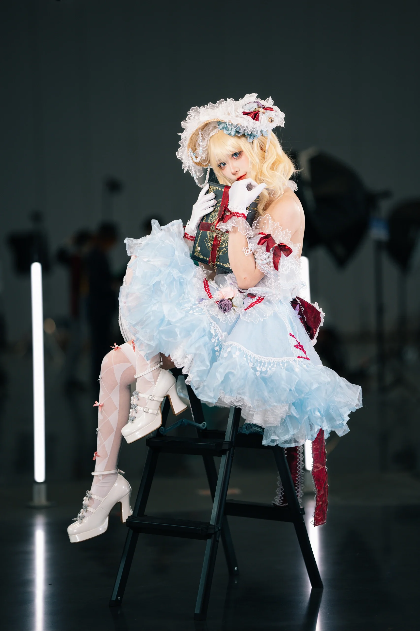 【爱丽丝玛格特罗伊德cos】东方Project，光影间定格人偶般的魔法少女
