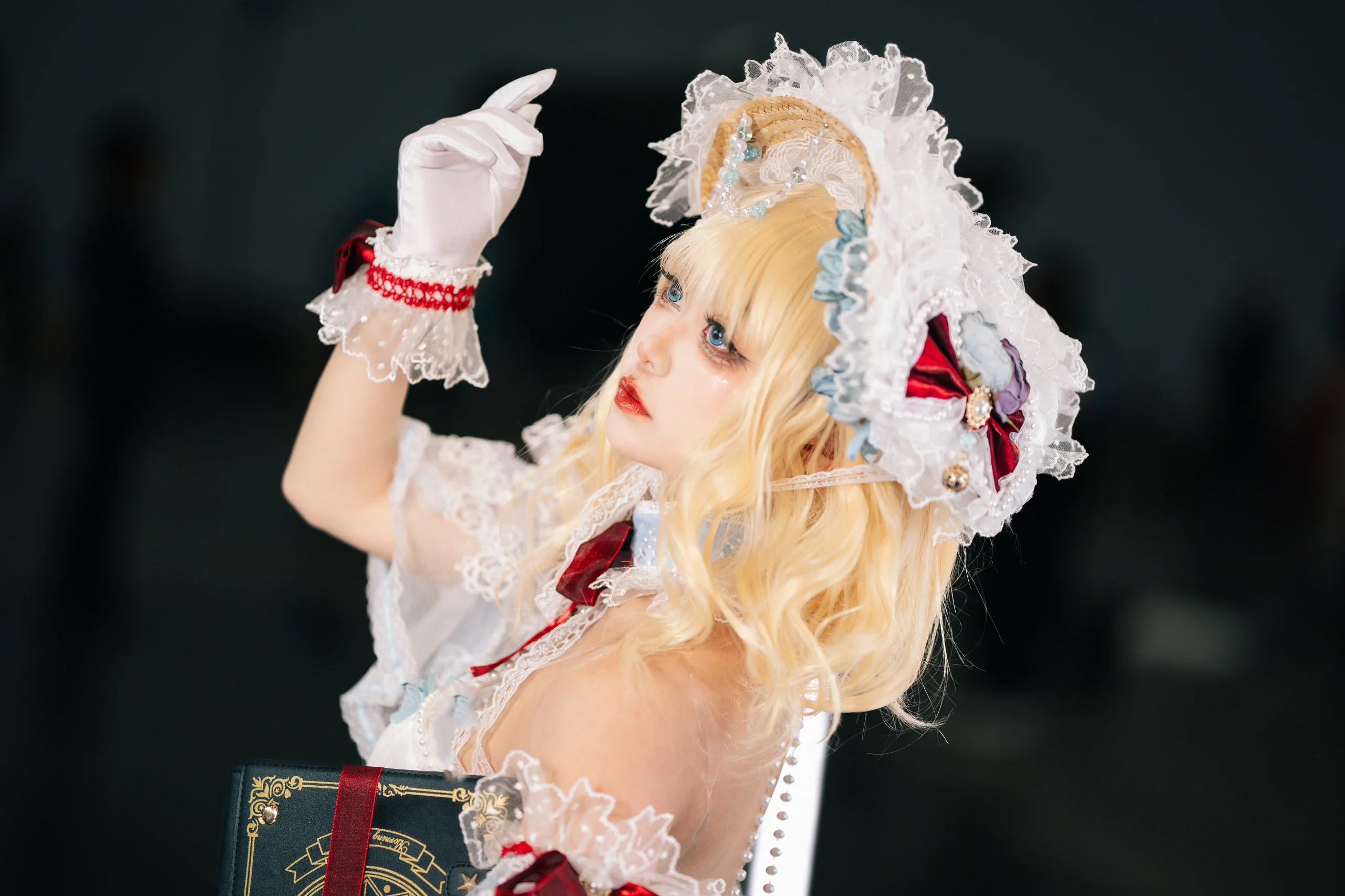 【爱丽丝玛格特罗伊德cos】东方Project，光影间定格人偶般的魔法少女 - 第 8 张