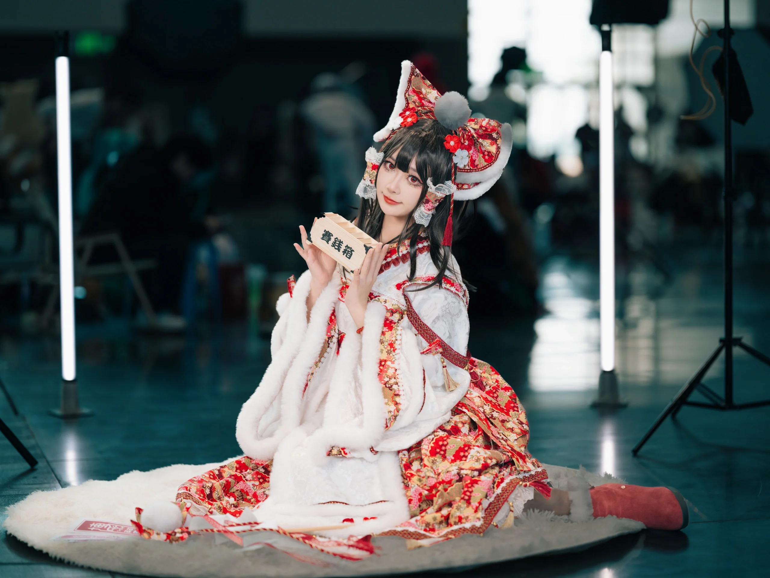 【博麗霊夢コスプレ】守矢神社の賽銭箱をちょっとお借りします - 5 枚目