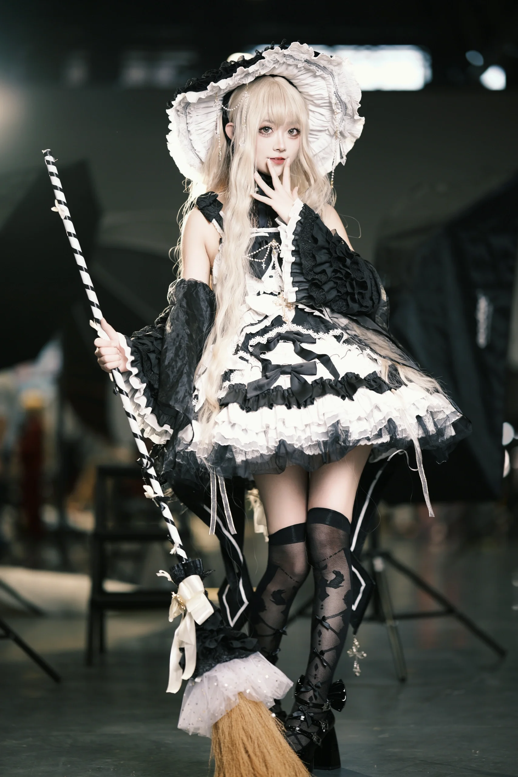 【魔理沙cos】拿着扫帚起飞，东方Project漫展场照记录 - 第 3 张