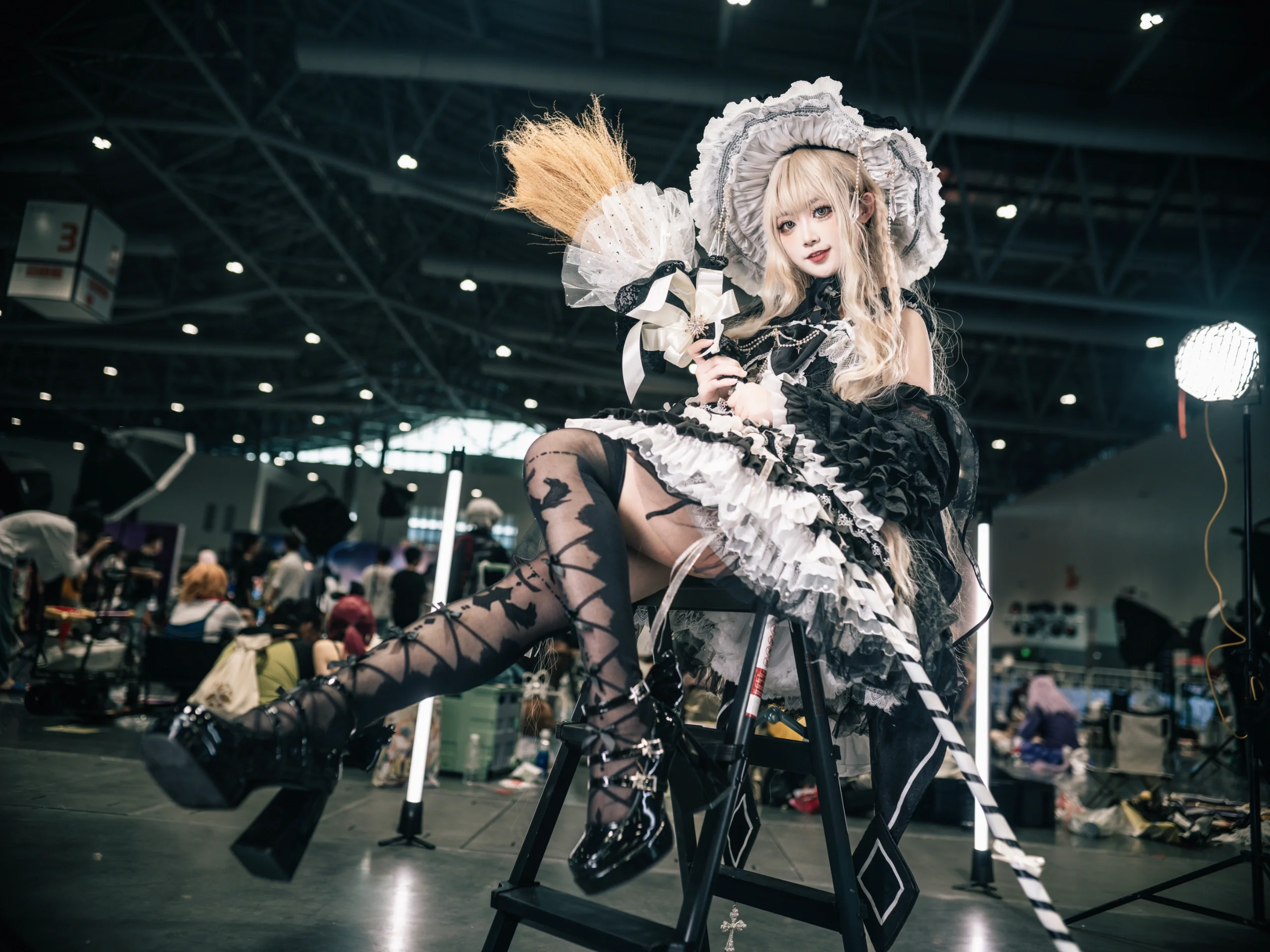 【暴食の魔女グラニコスプレ】アニメイベント撮影における小魔女ポーズ参考 - 10 枚目