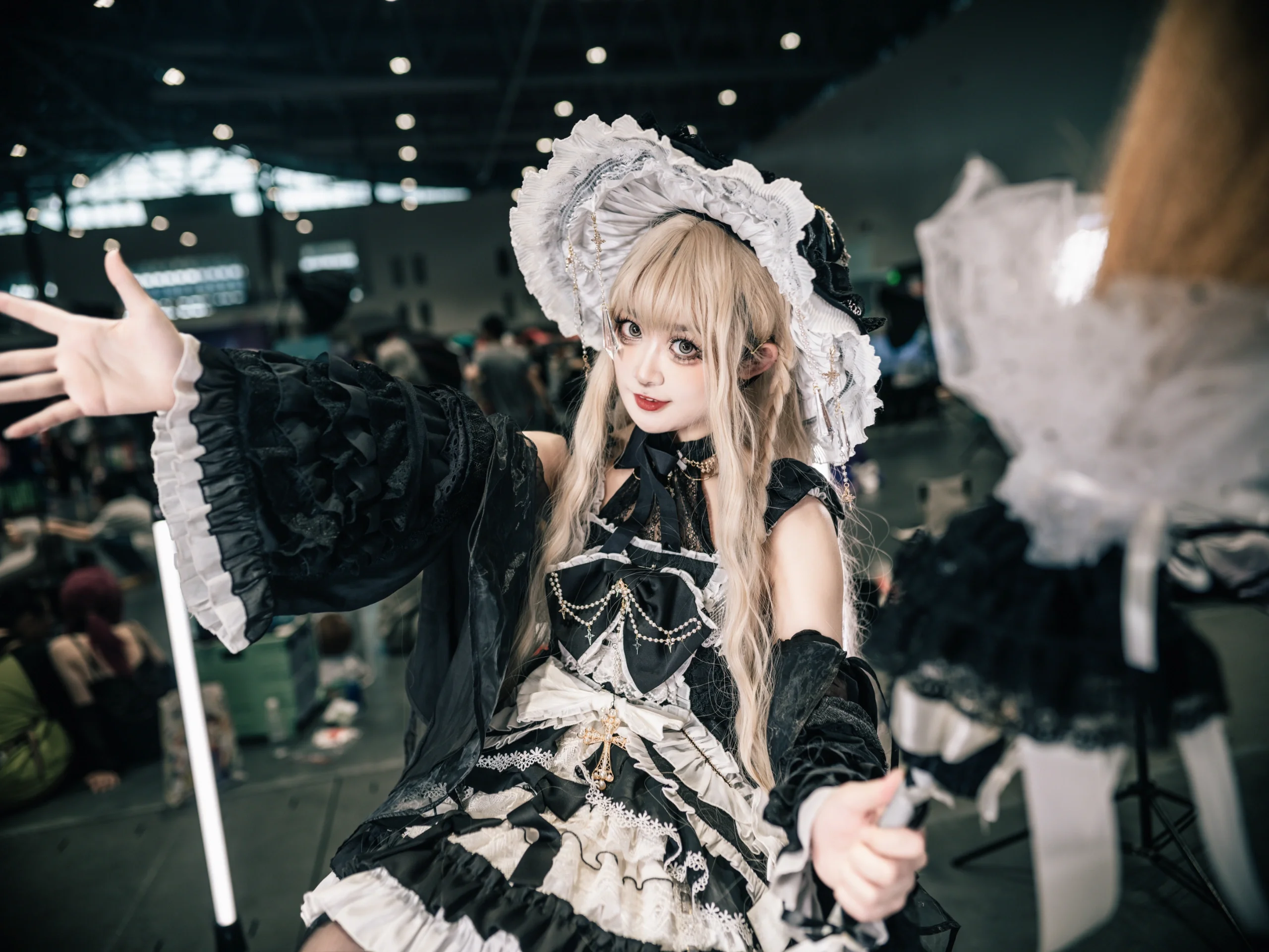 【暴食の魔女グラニコスプレ】アニメイベント撮影における小魔女ポーズ参考 - 11 枚目