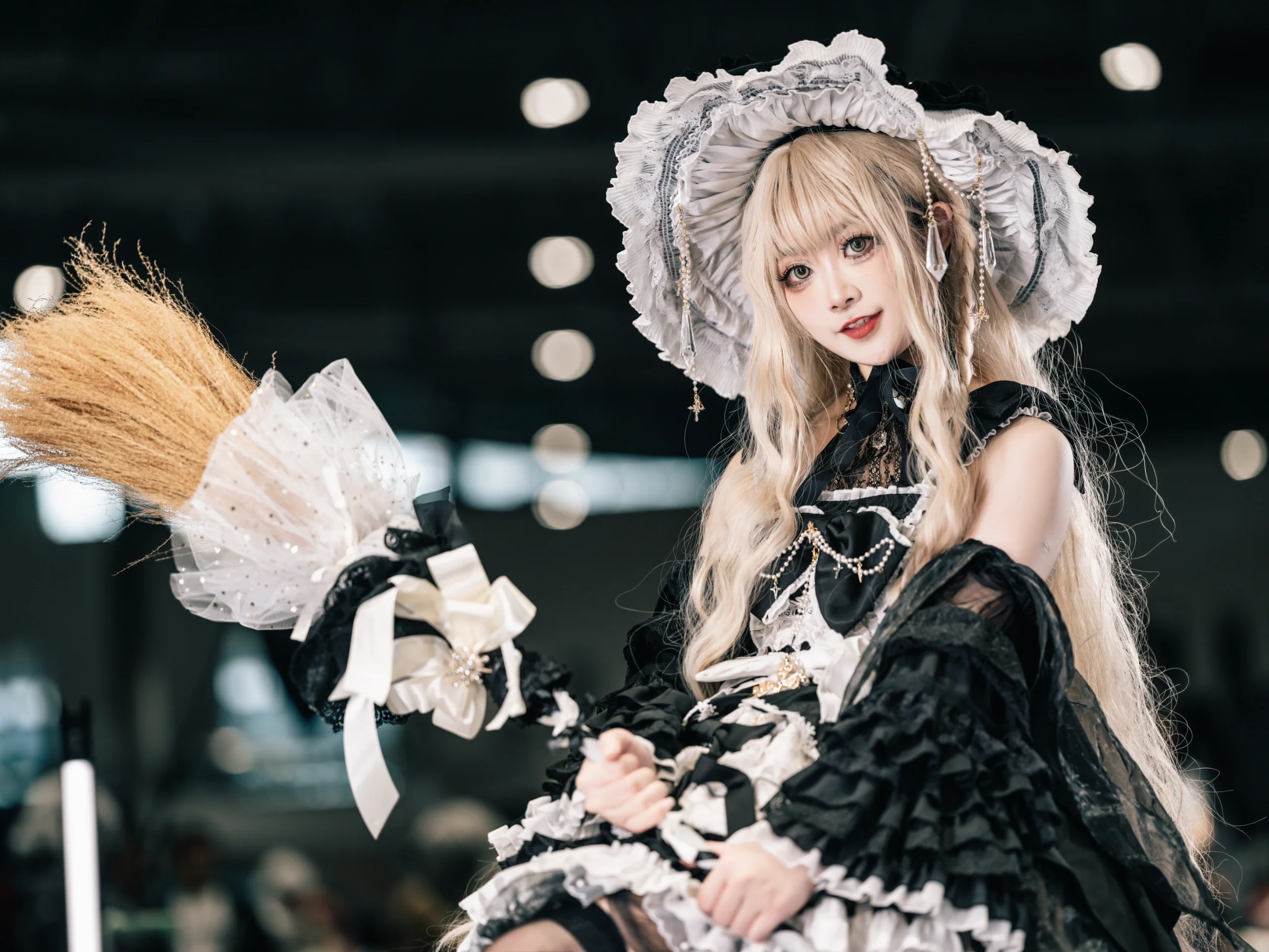 【暴食の魔女グラニコスプレ】アニメイベント撮影における小魔女ポーズ参考 - 14 枚目