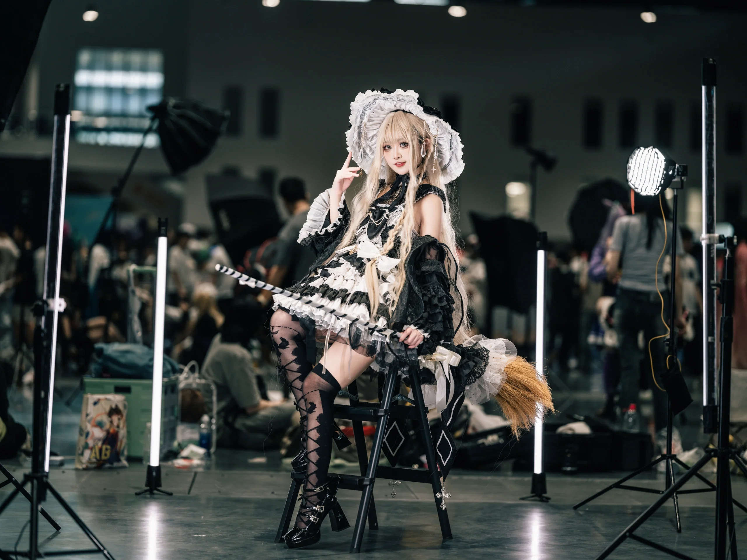【暴食の魔女グラニコスプレ】アニメイベント撮影における小魔女ポーズ参考 - 17 枚目
