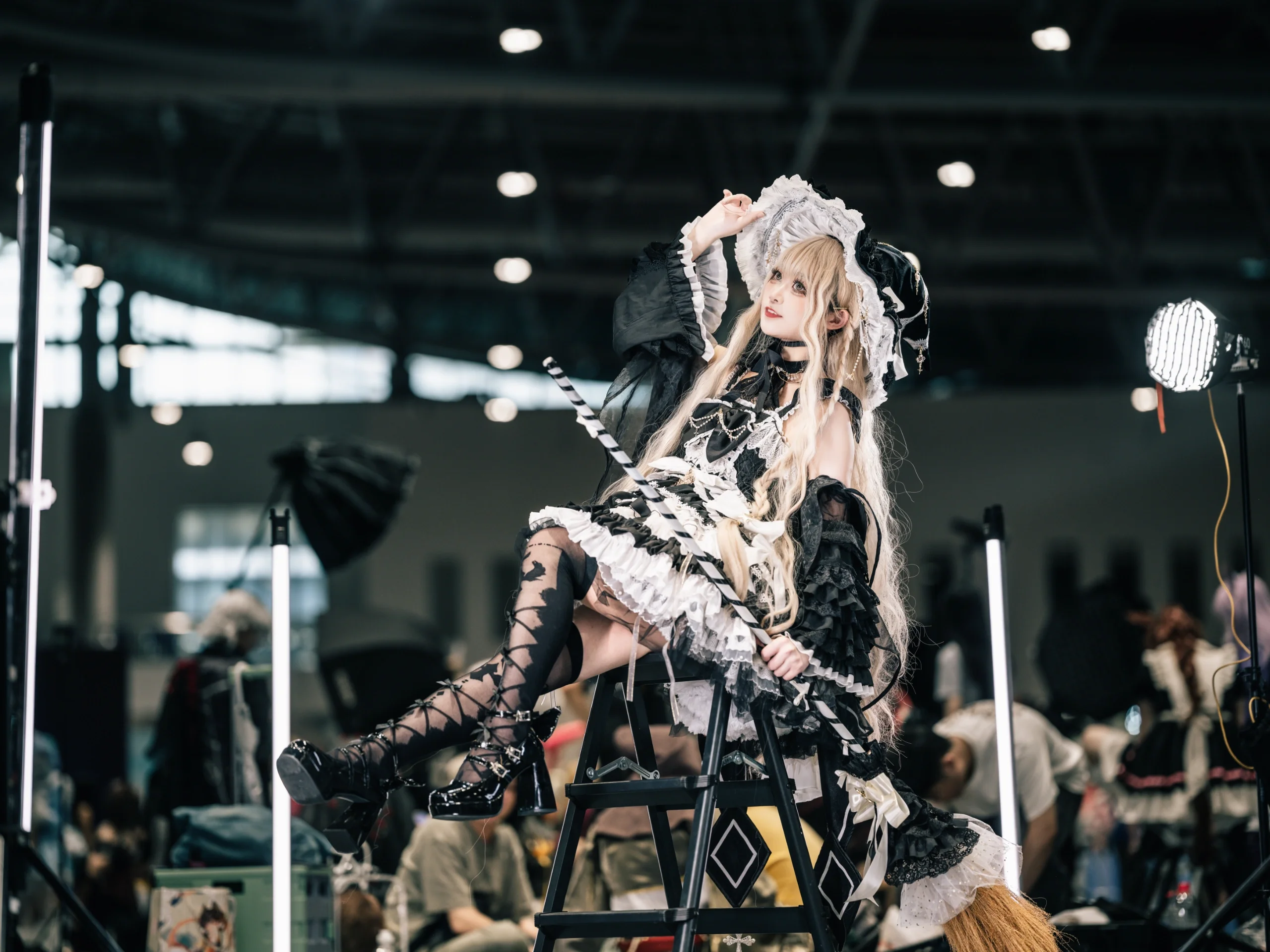 【暴食の魔女グラニコスプレ】アニメイベント撮影における小魔女ポーズ参考 - 3 枚目