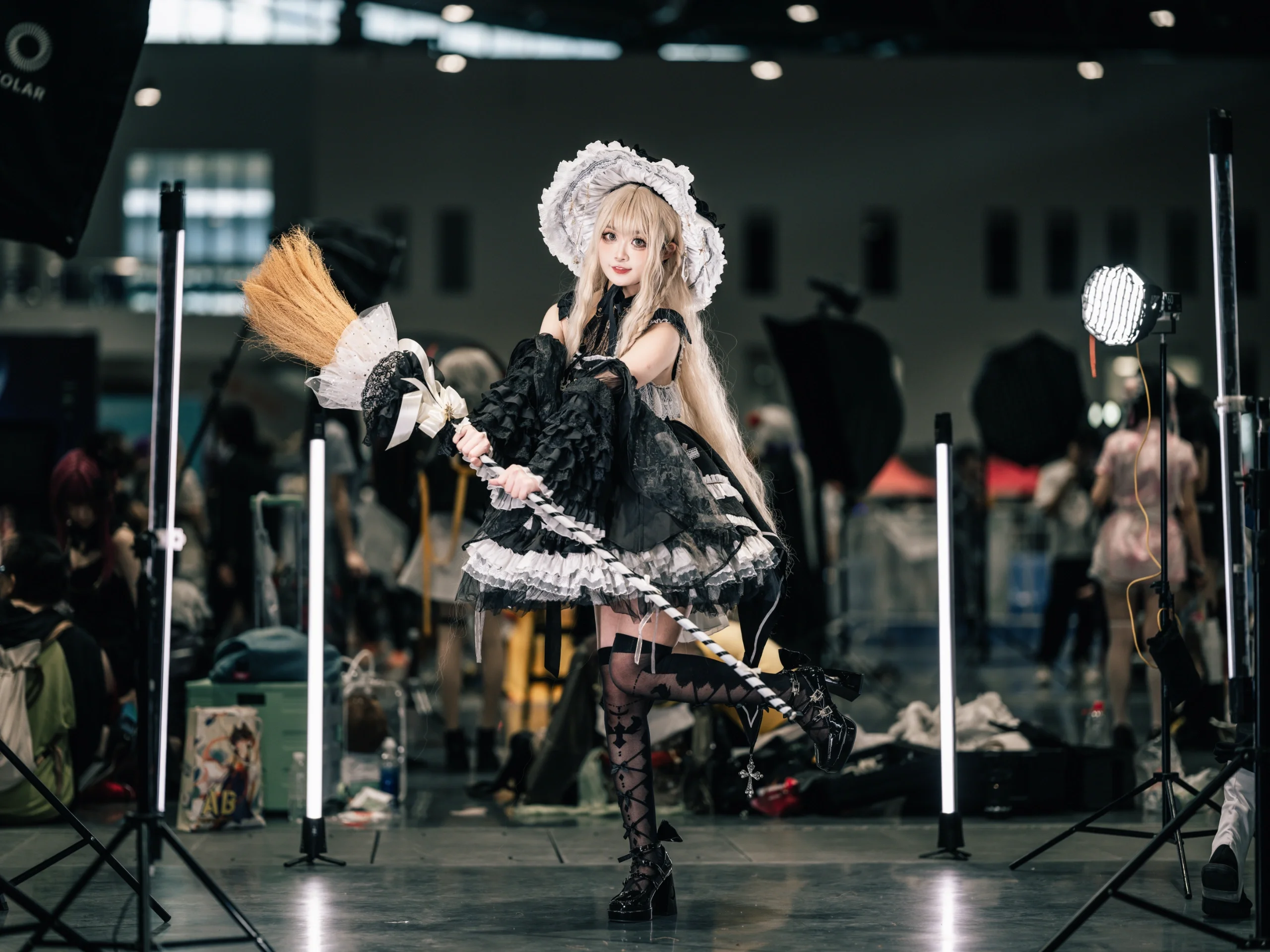 【暴食の魔女グラニコスプレ】アニメイベント撮影における小魔女ポーズ参考 - 6 枚目