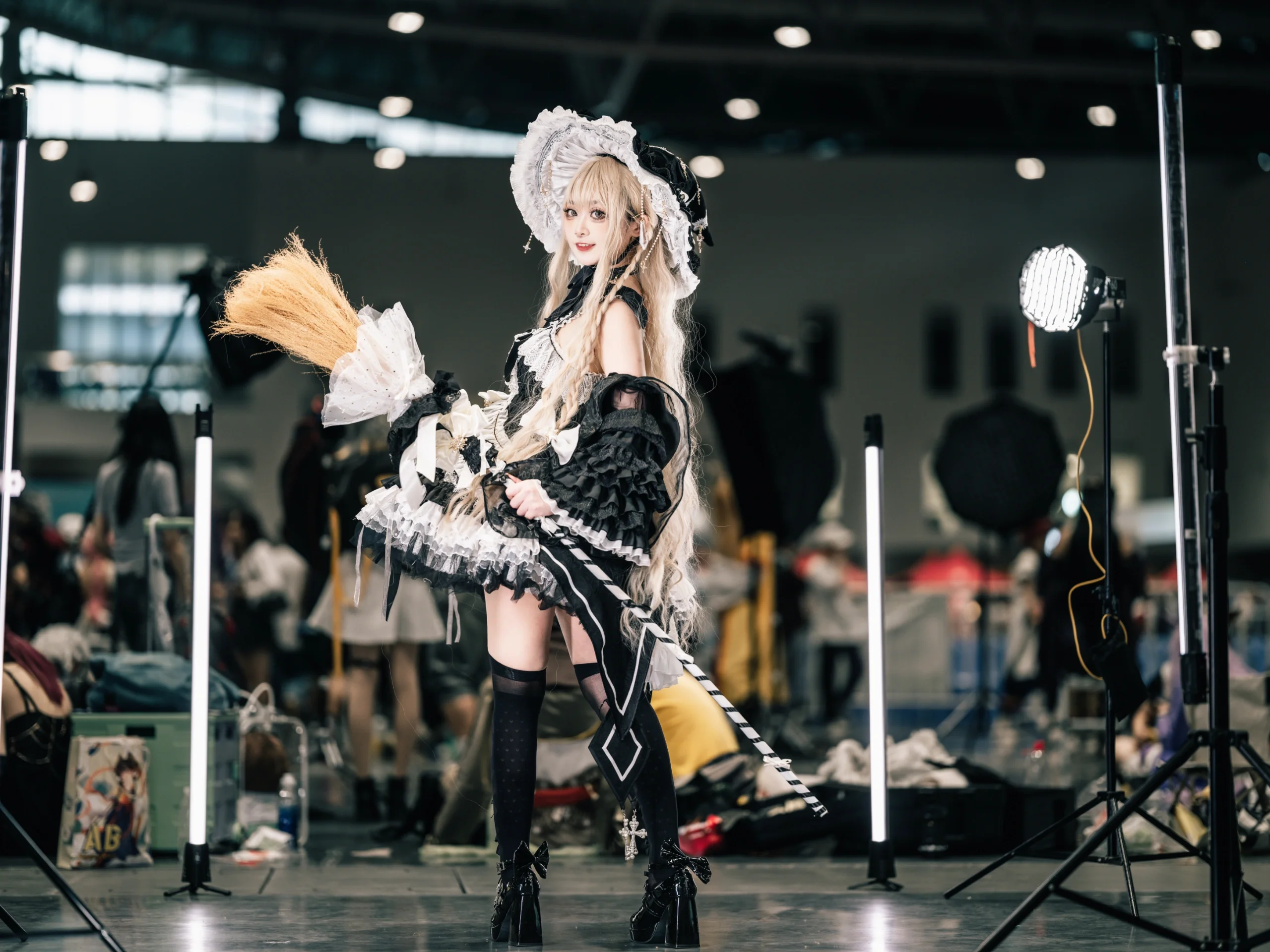 【暴食の魔女グラニコスプレ】アニメイベント撮影における小魔女ポーズ参考 - 8 枚目