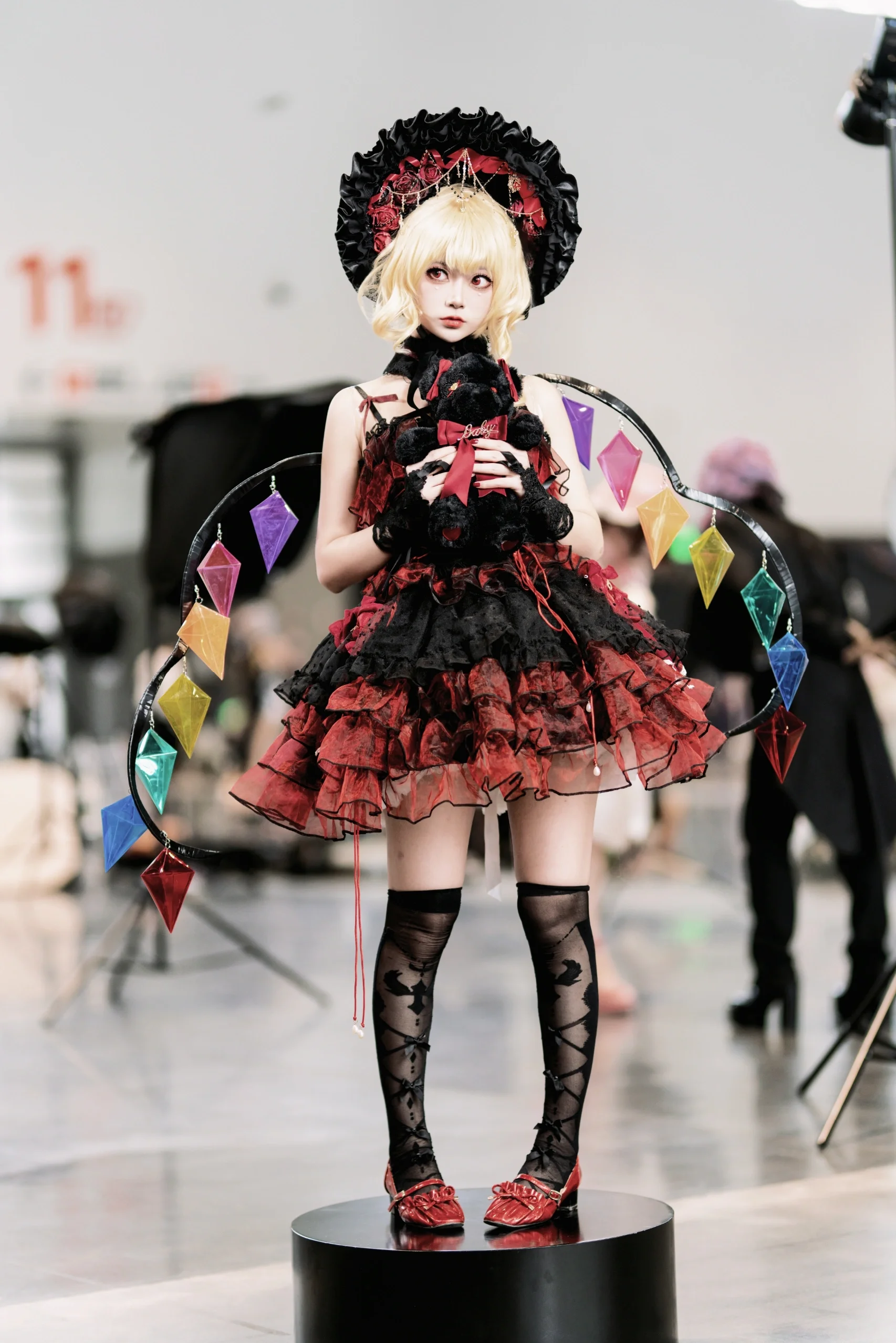 【芙兰朵露cos】东方Project里的红黑哥特少女，漫展实拍分享 - 第 1 张