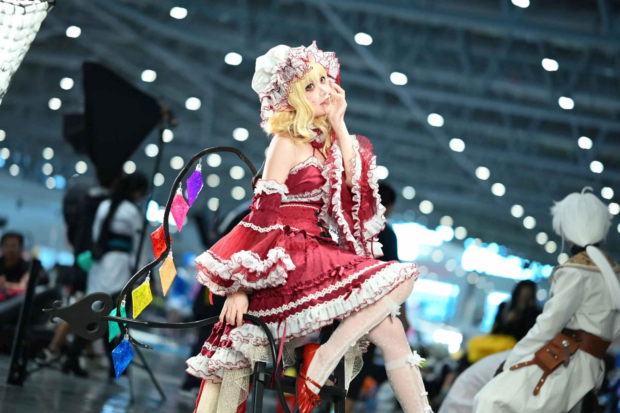 【芙兰朵露cos】东方红魔馆的二小姐，漫展动作废拯救指南 - 第 5 张