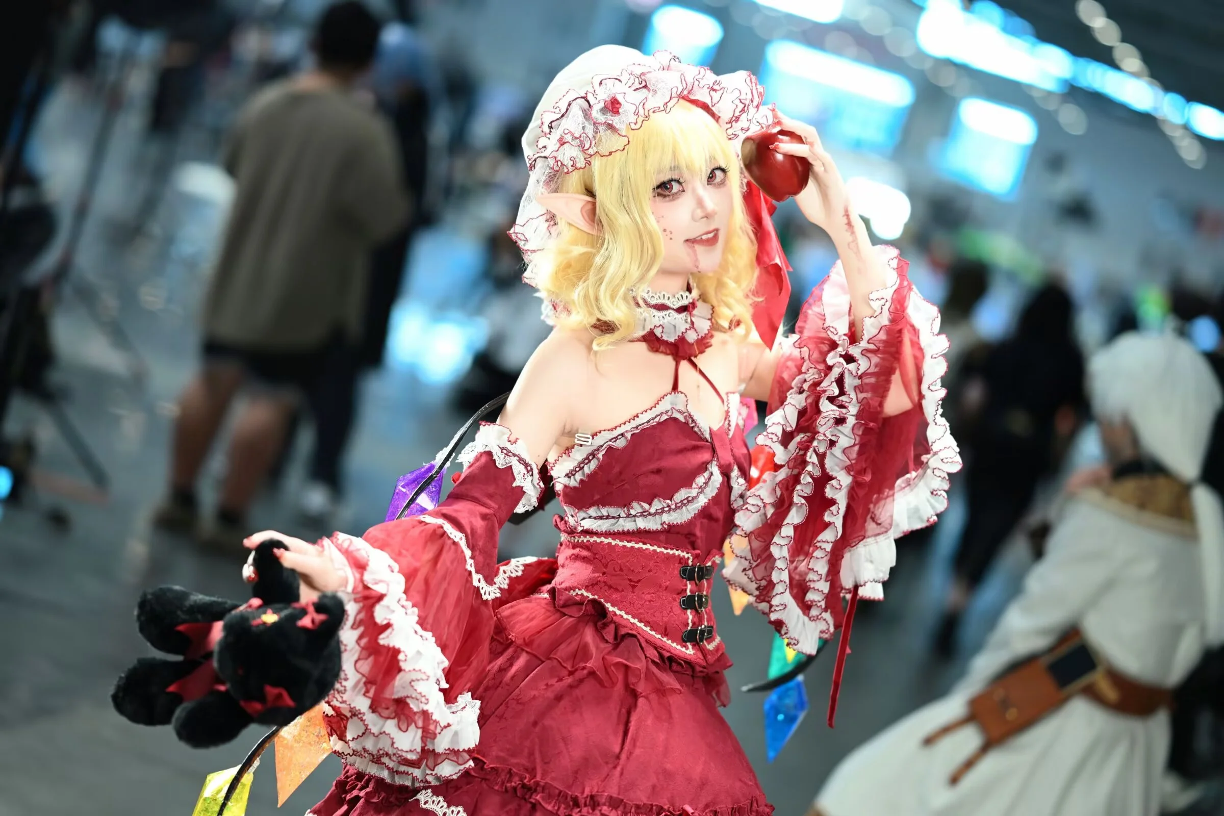 【芙兰朵露cos】东方红魔馆的二小姐，漫展动作废拯救指南 - 第 9 张