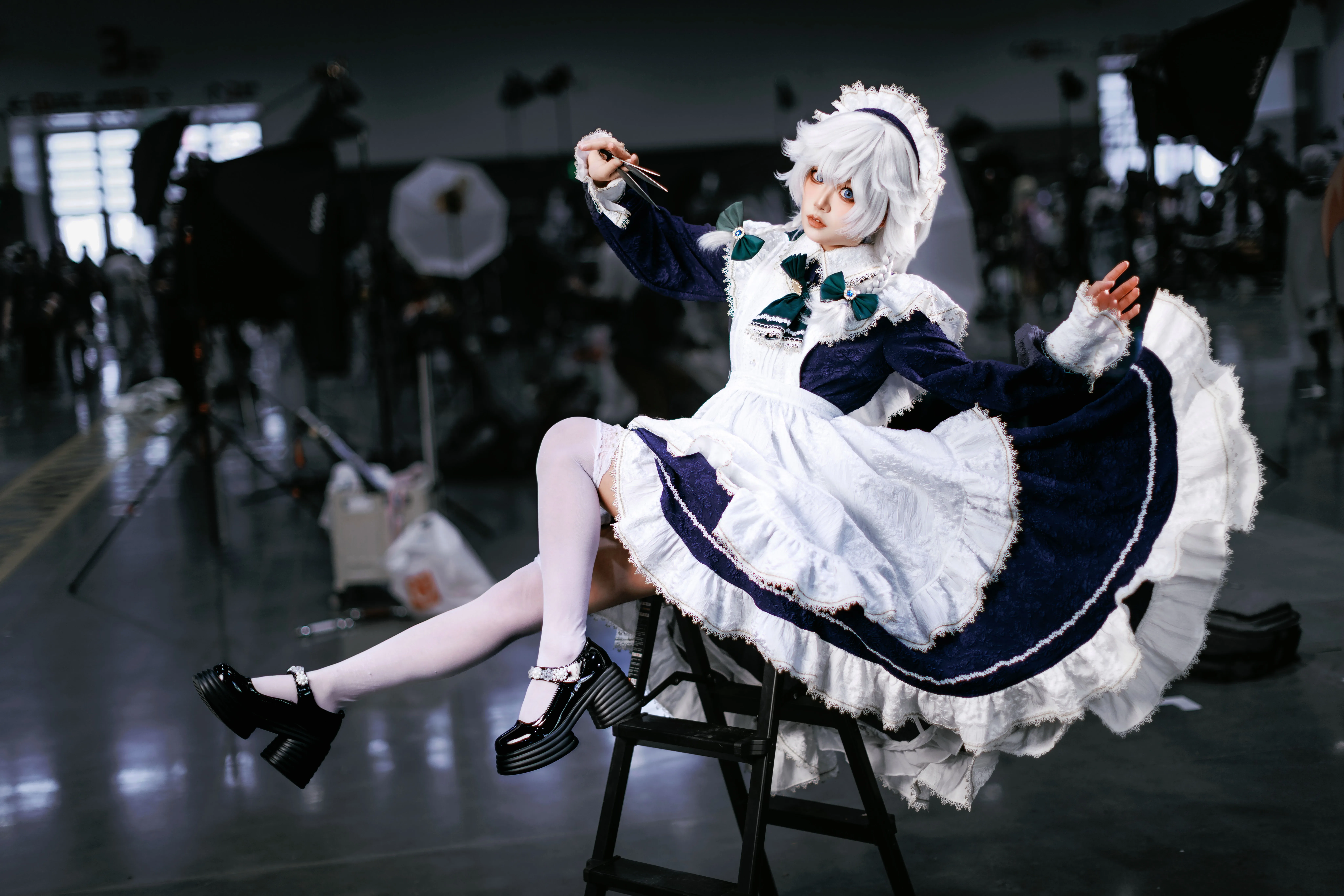 【十六夜咲夜cos】东方Project女仆长，飞刀与裙摆的实战动作解析 - 第 12 张