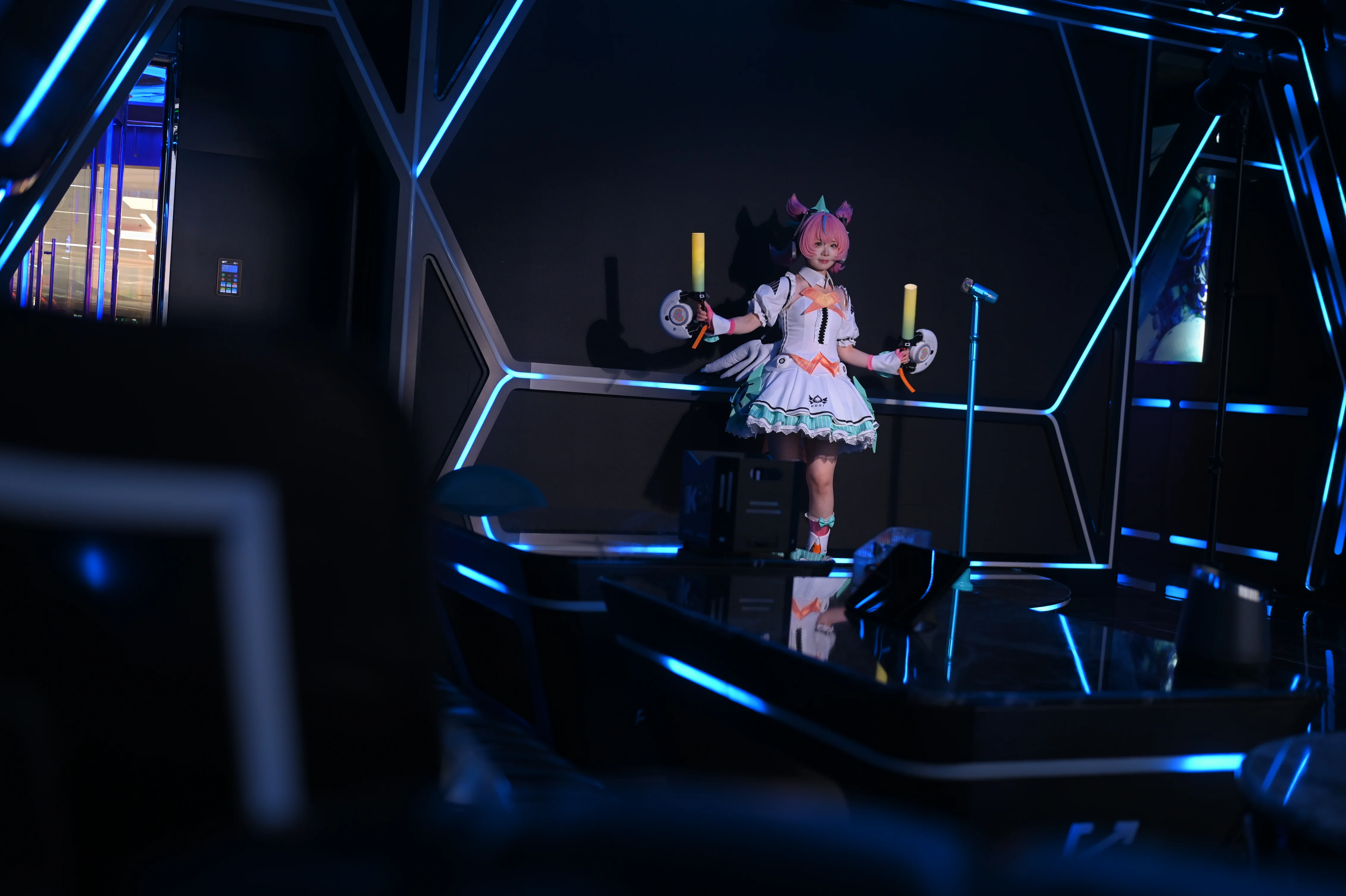 【爱芮cos】KTV包房赛博舞台，妄想天使排练现场直出 - 第 4 张