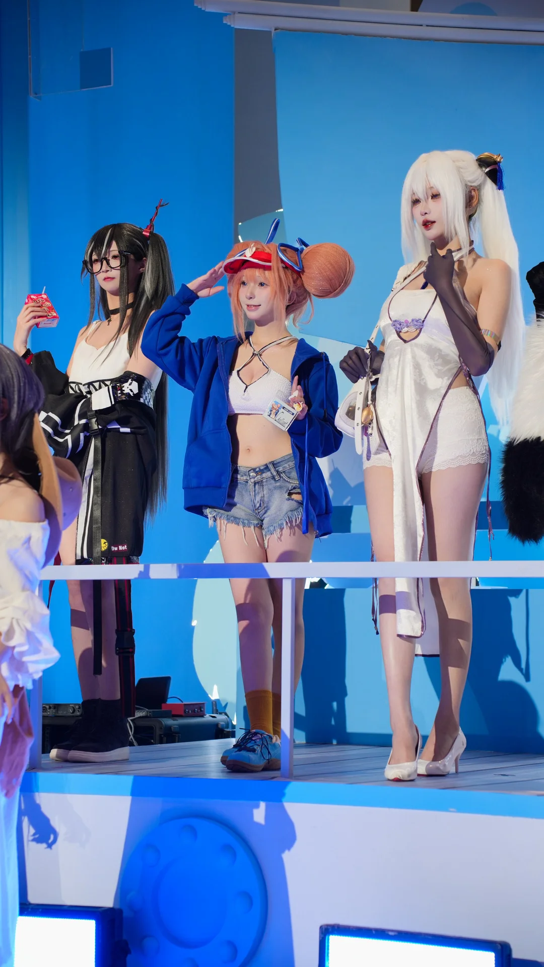 【アズールレーン コスプレ】清涼節会場における多様なキャラクターの瞬間 - 7 枚目