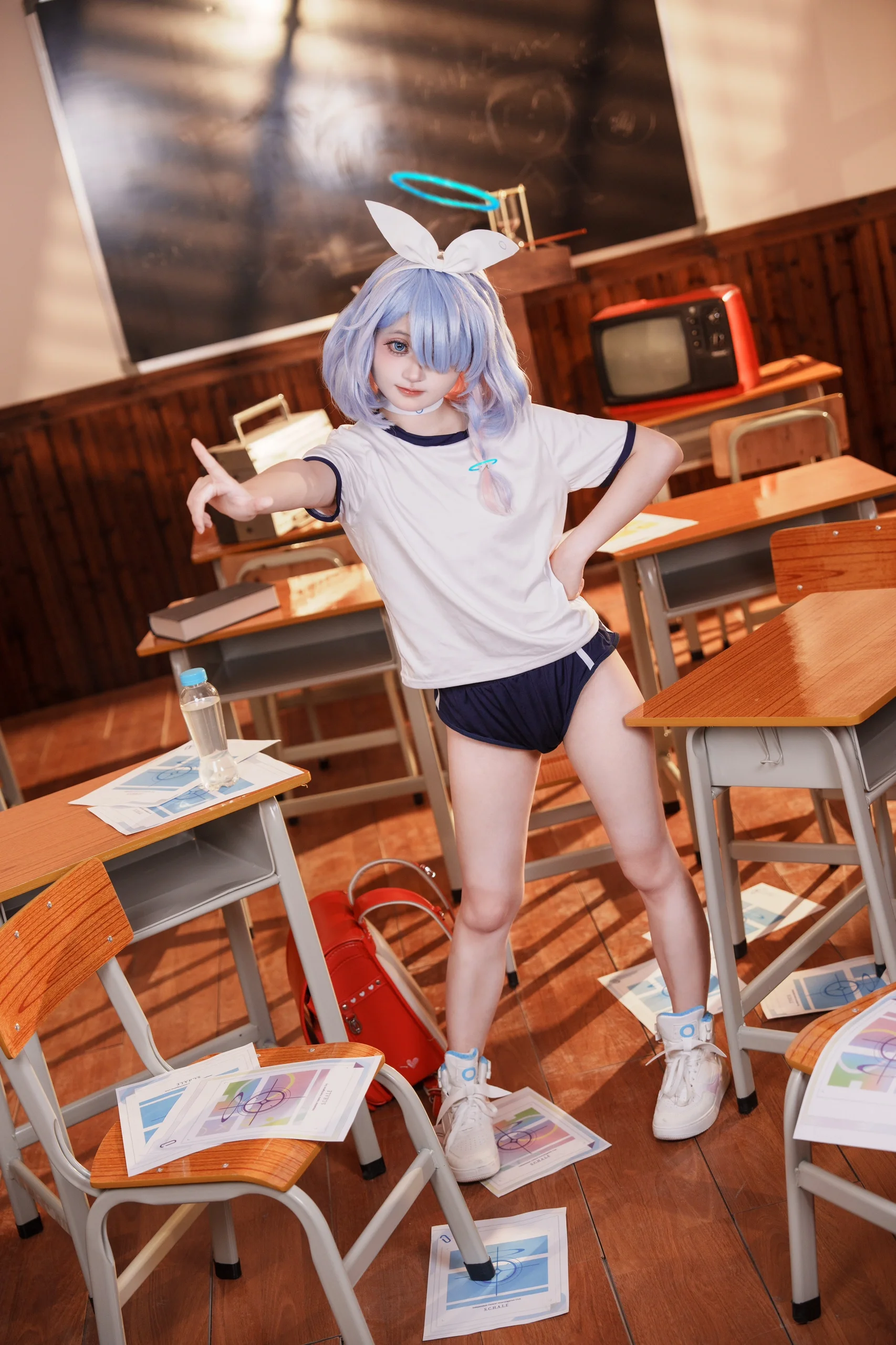 【阿罗娜cos】蔚蓝档案里的蓝色恶魔，体操服穿搭轻松拿捏 - 第 1 张